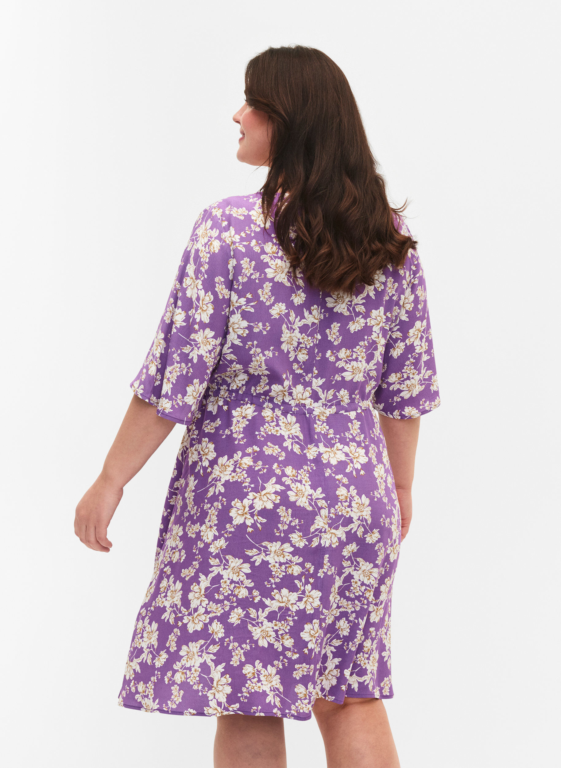 Zizzi Robe &agrave; manches 1/2 avec imprim&eacute; floral en viscose, Purple Flower AOP, Model image number 1