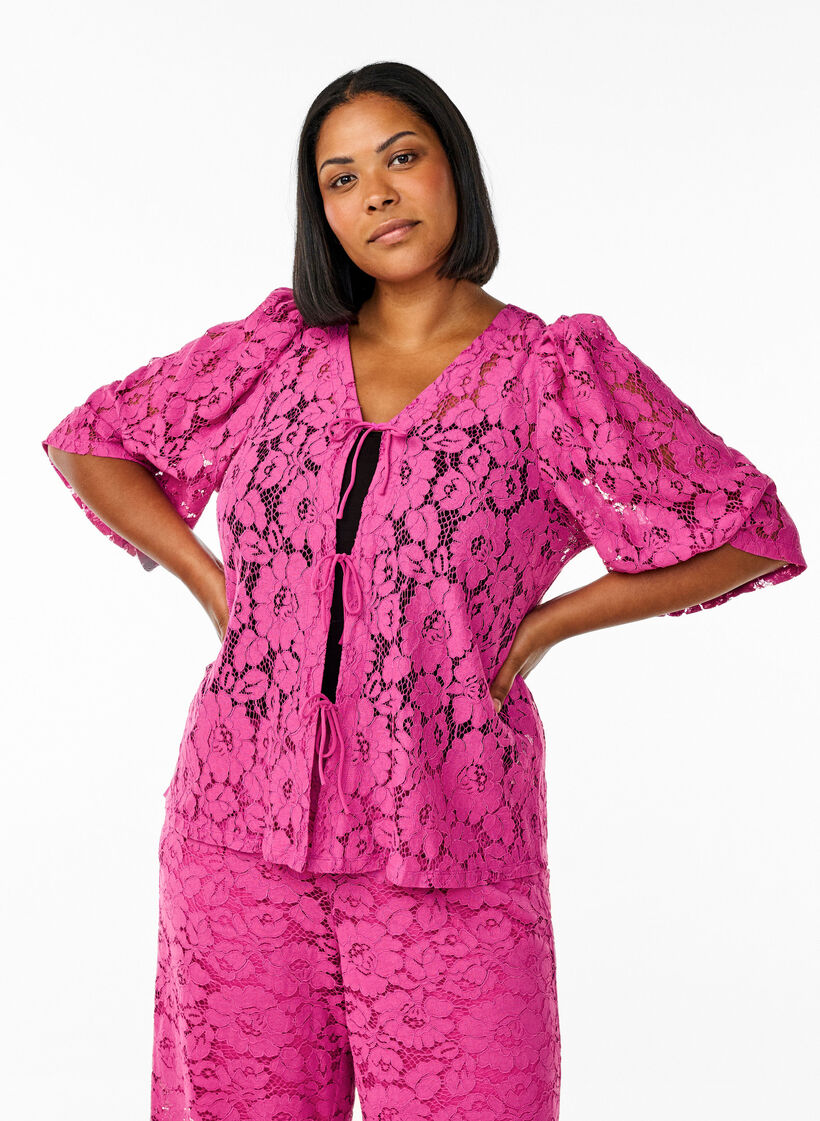 Spitzenbluse mit 3/4-Ärmeln und Schleifen auf der Vorderseite, Lila, Model image number 0