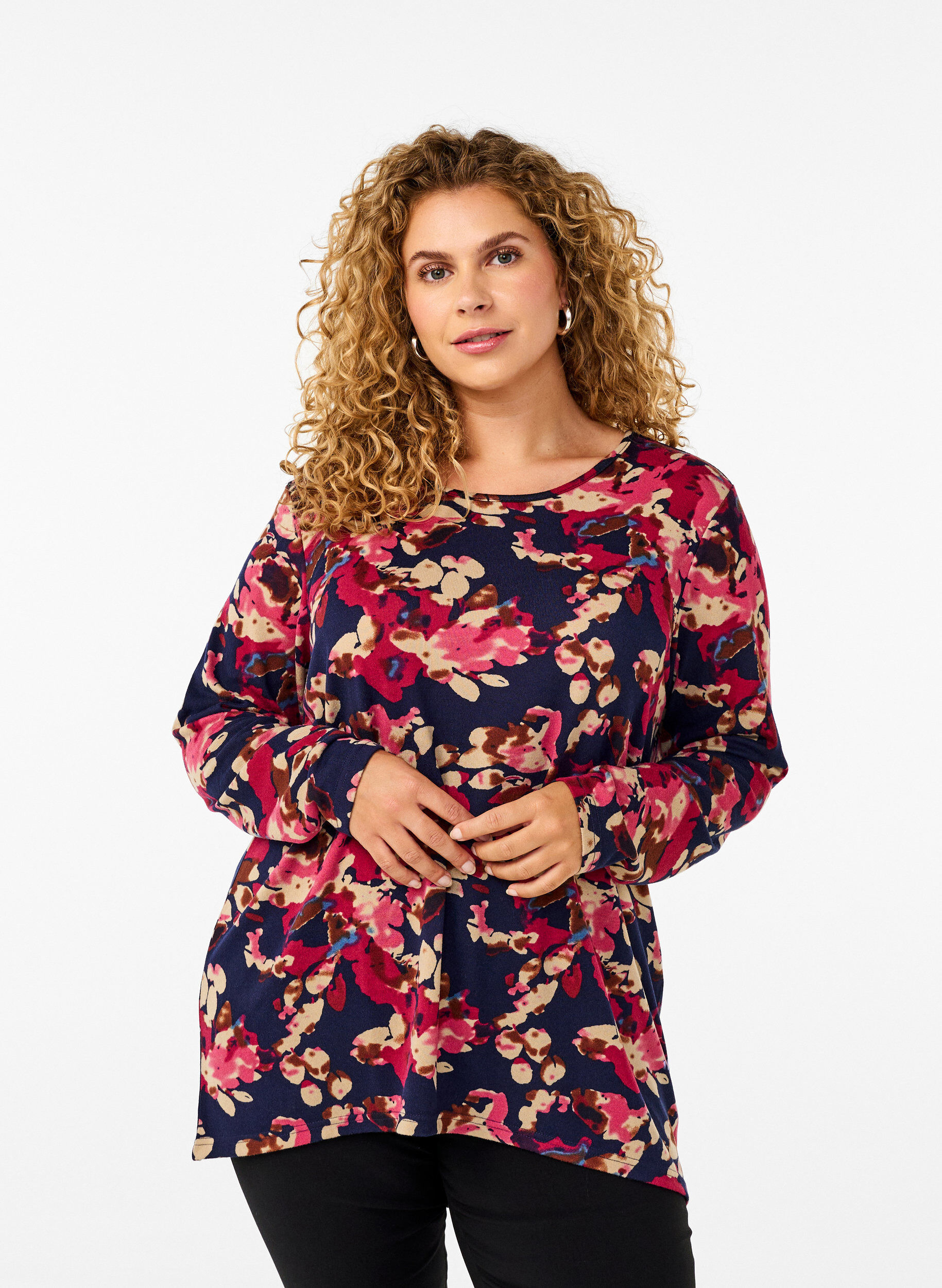Zizzi  Bluse mit Blumenmuster und langen &Auml;rmeln, Blau, Model image number 0