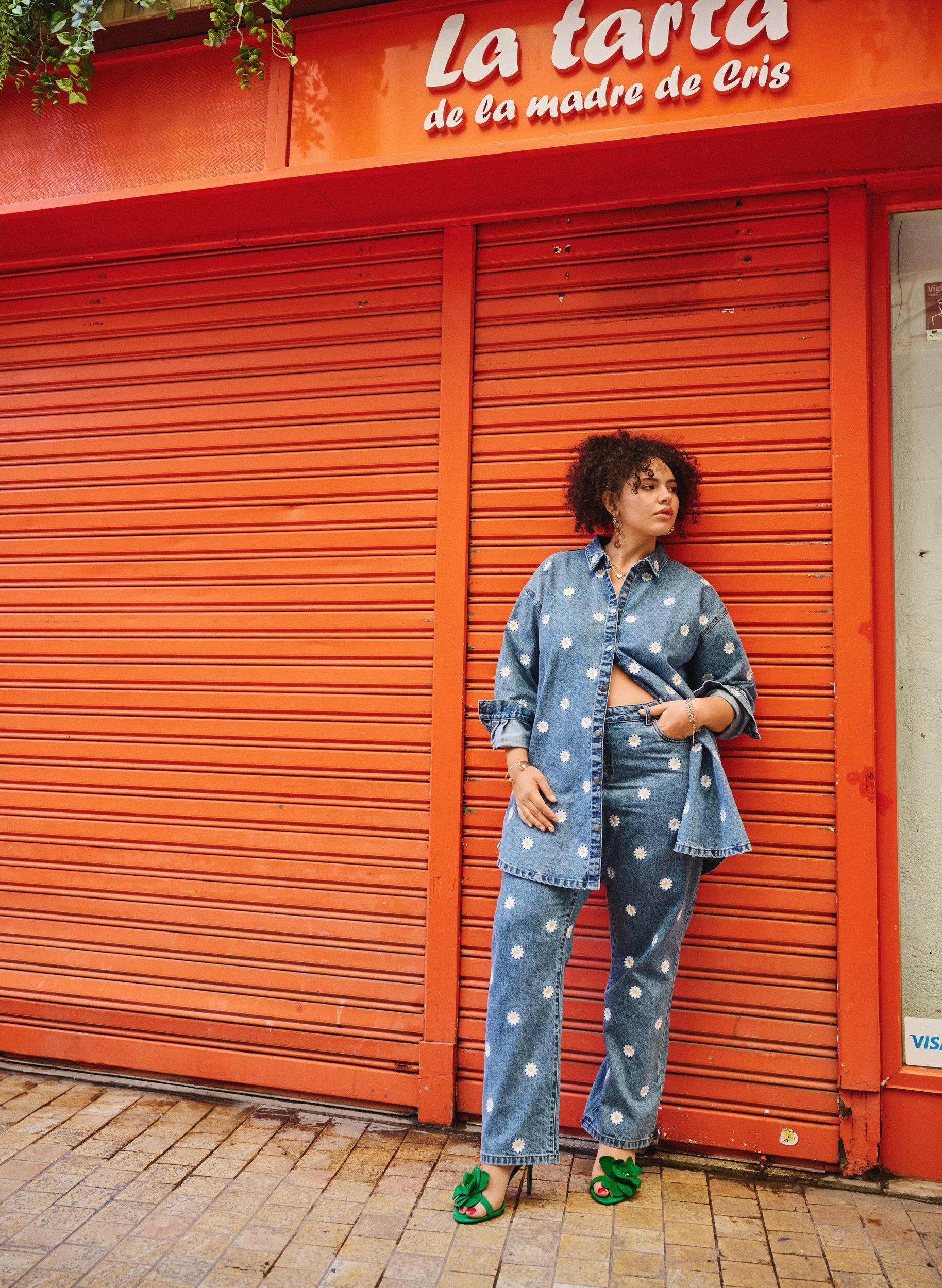 Zizzi Jean Gemma taille haute avec des marguerites, Bleu Clair, Image image number 0