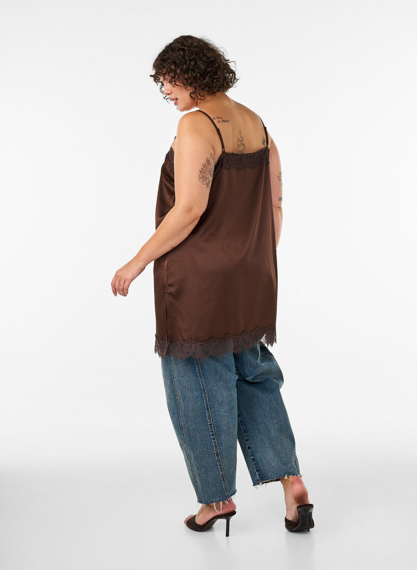 Langes Top aus Satin mit Spitzen, Braun, Model image number 2