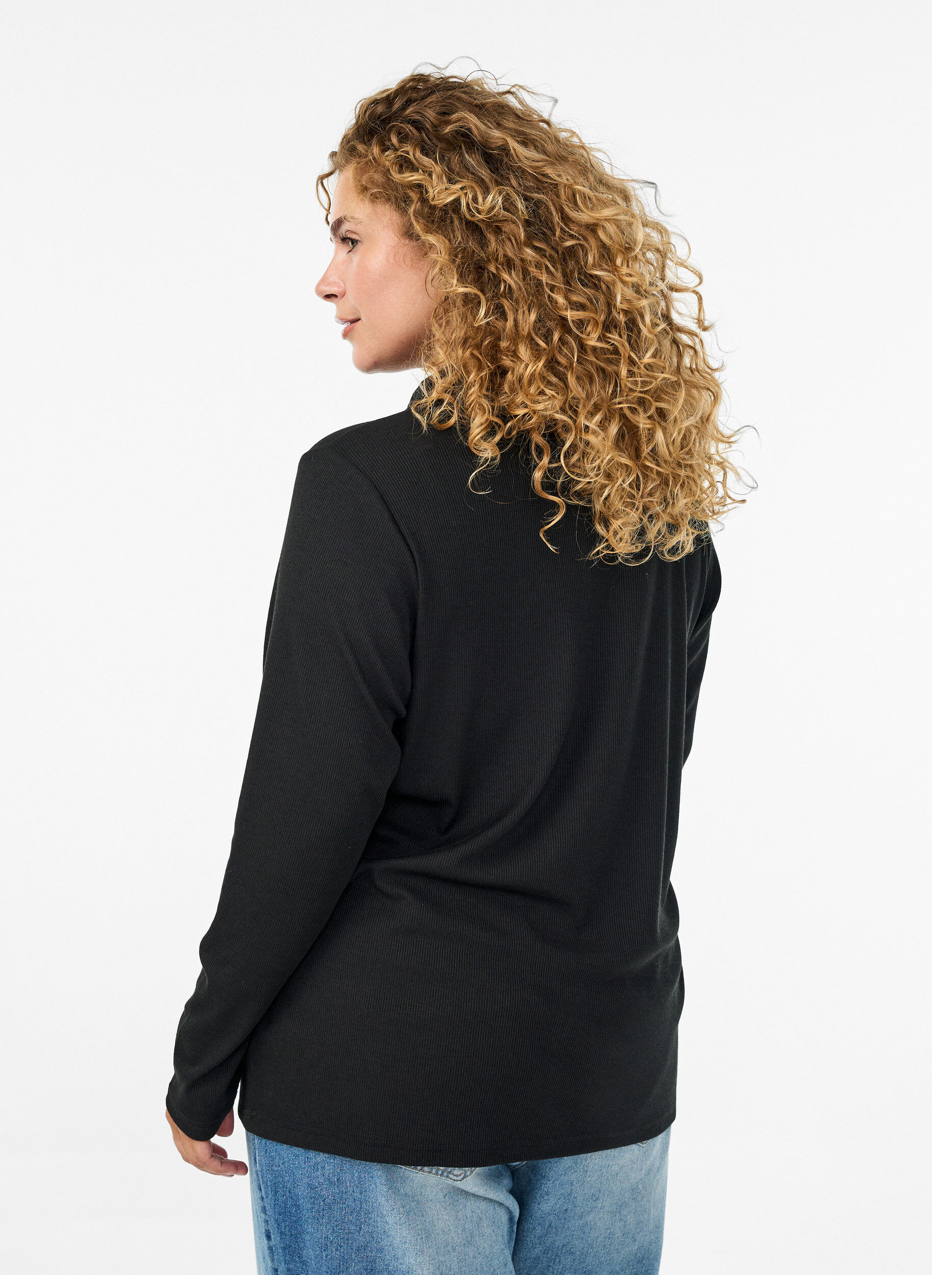 Zizzi Lang&auml;rmliges Poloshirt aus dehnbarem Rippmaterial, Schwarz, Model image number 2