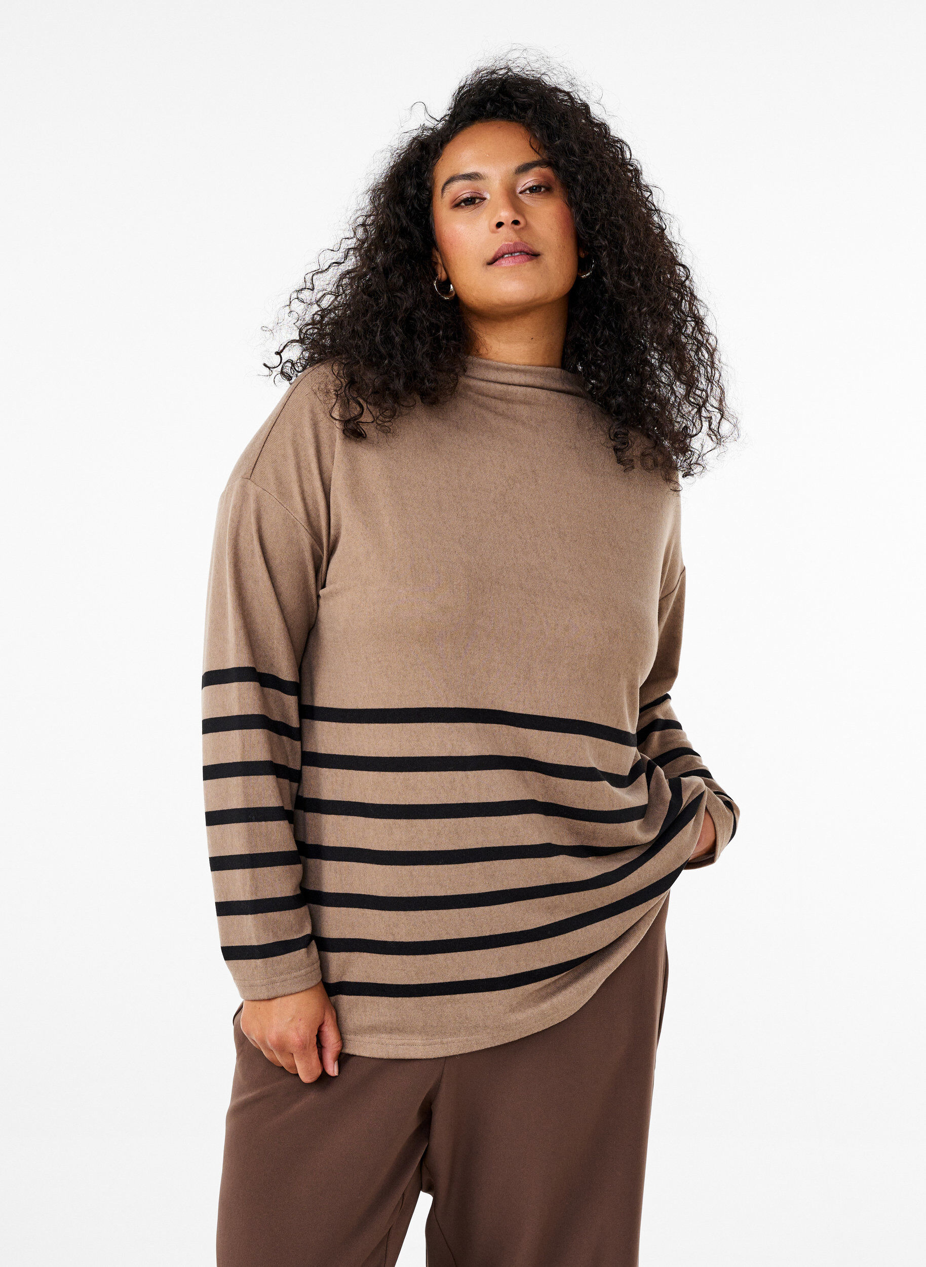 Zizzi Bluse mit Stehkragen und langen &Auml;rmeln, Beige, Model image number 0