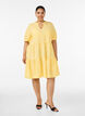 Robe courte &agrave; coupe &eacute;vas&eacute;e, Jaune clair, Model image number 1