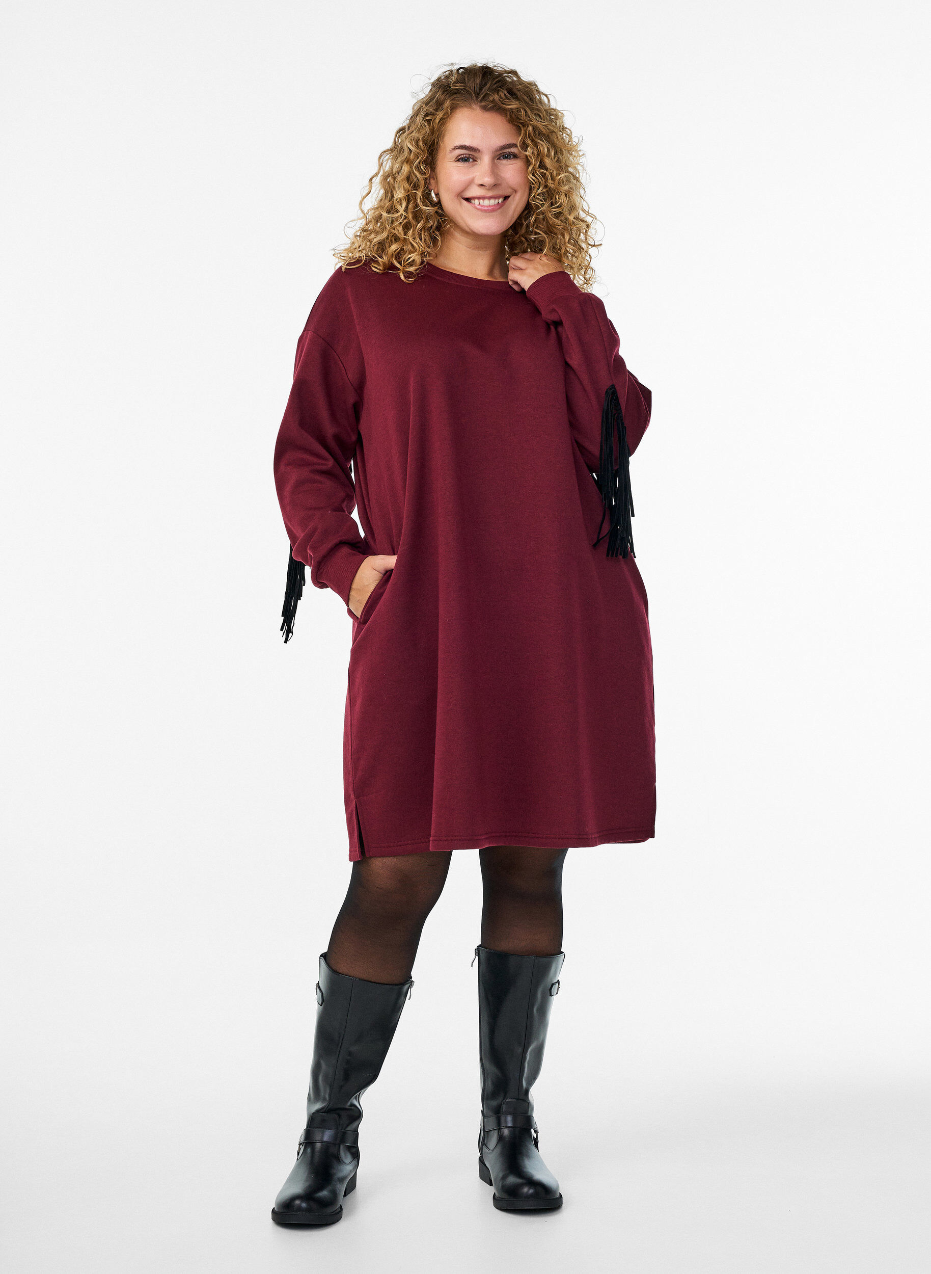 Zizzi Robe sweat mi-longue avec franges, Bordeaux fonc&eacute;, Model image number 0