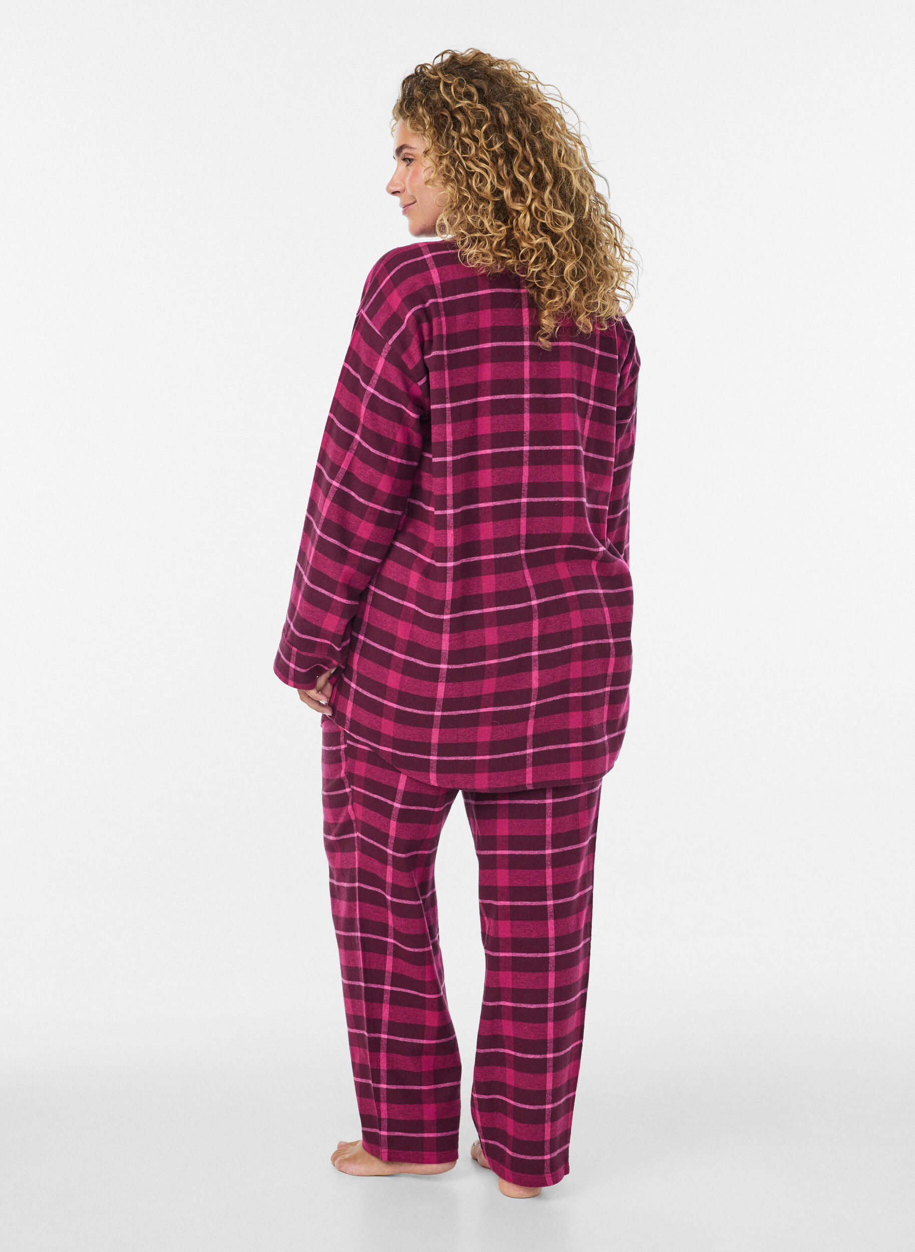 ZizziKariertes Pyjamahemd aus Baumwolle mit langen &Auml;rmeln, Rot, Model image number 2