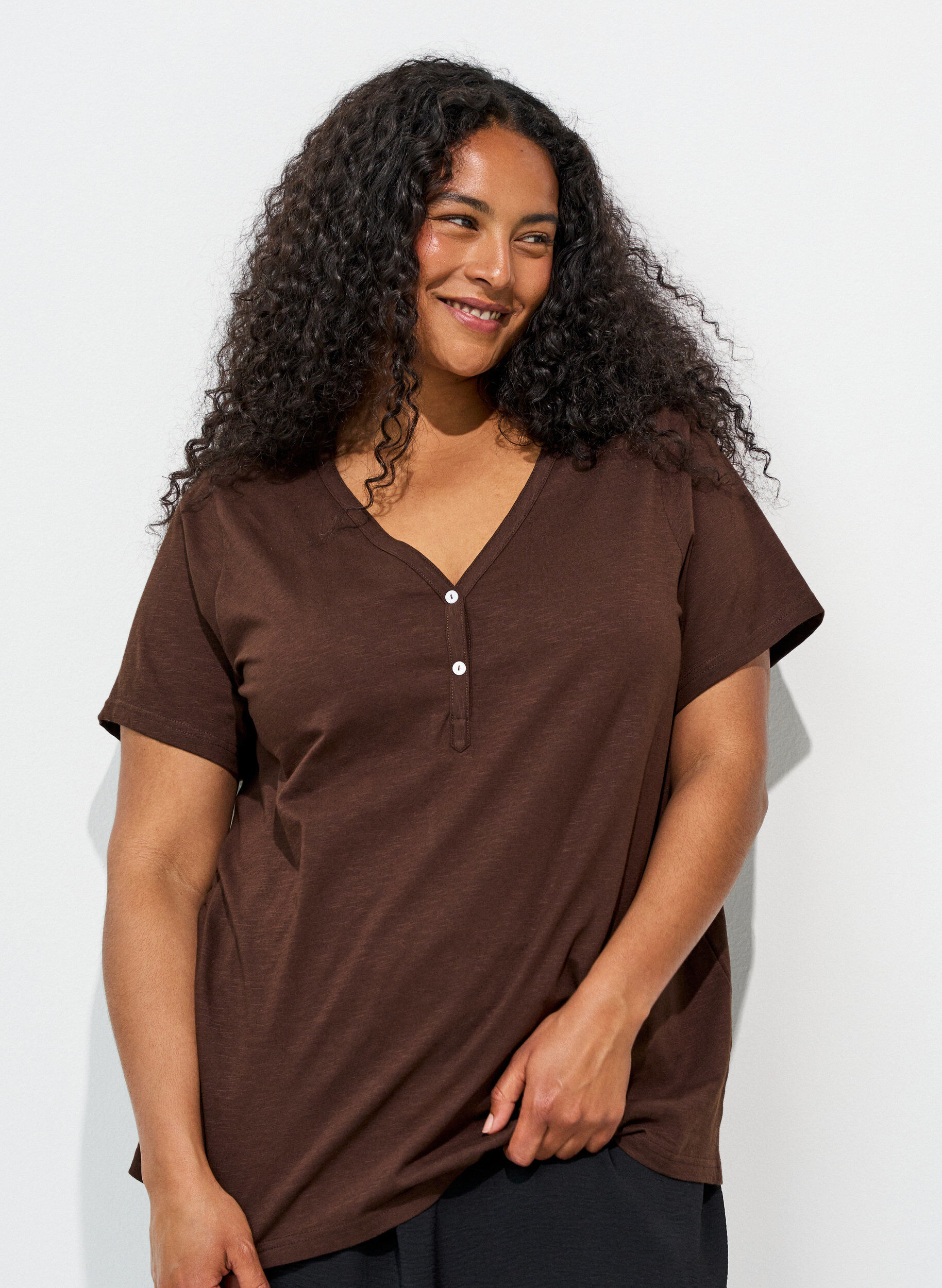 ZizziT-Shirt mit Knopfleiste, Braun, Image image number 0