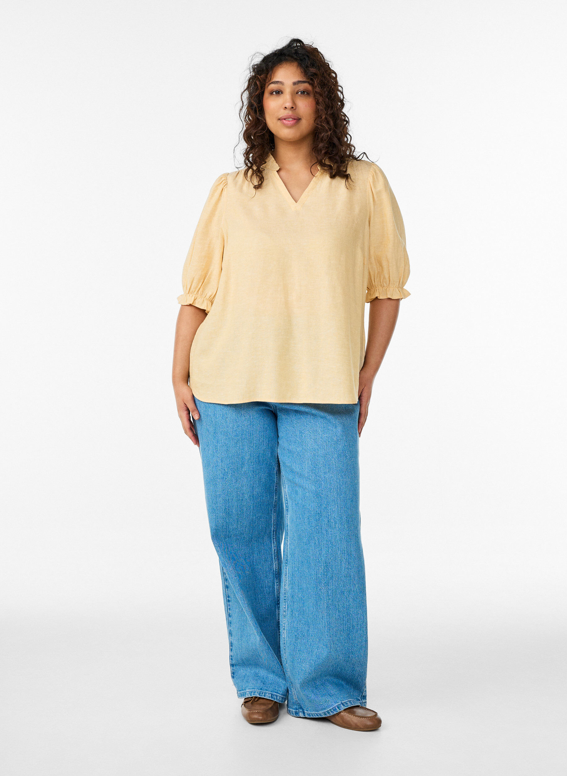 Zizzi Blouse en lin et viscose avec manches 1/2, Jaune clair, Model image number 1