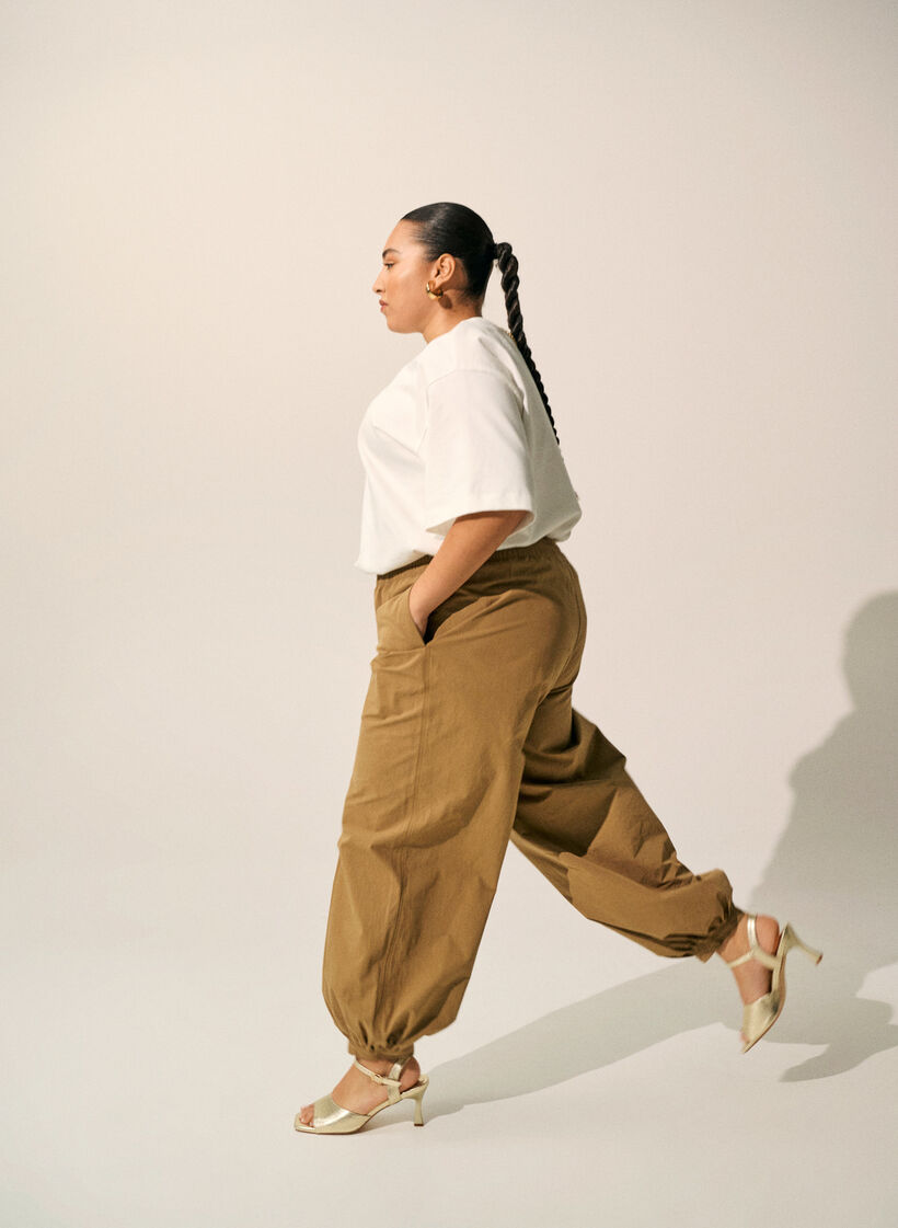 Pumps mit offener Spitze und eckiger Zehenform, Gold, Image