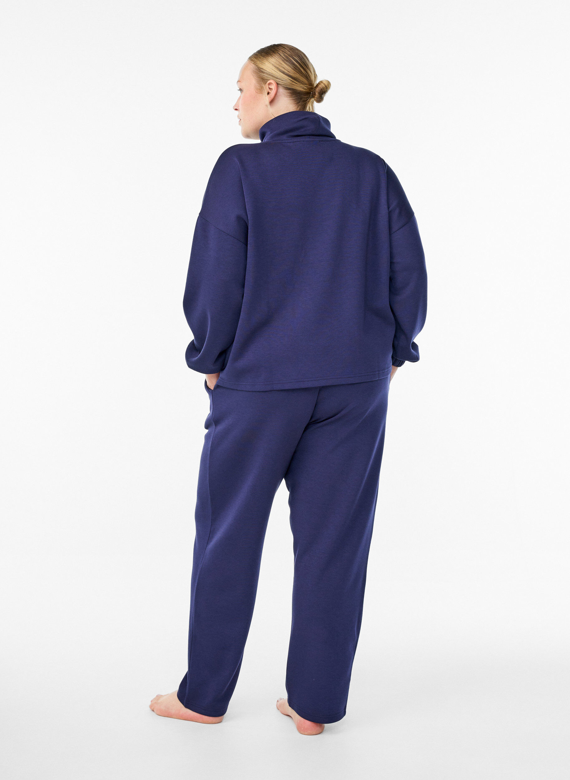 Zizzi Lockere Hose aus Modal-Mix, Blau, Model image number 1