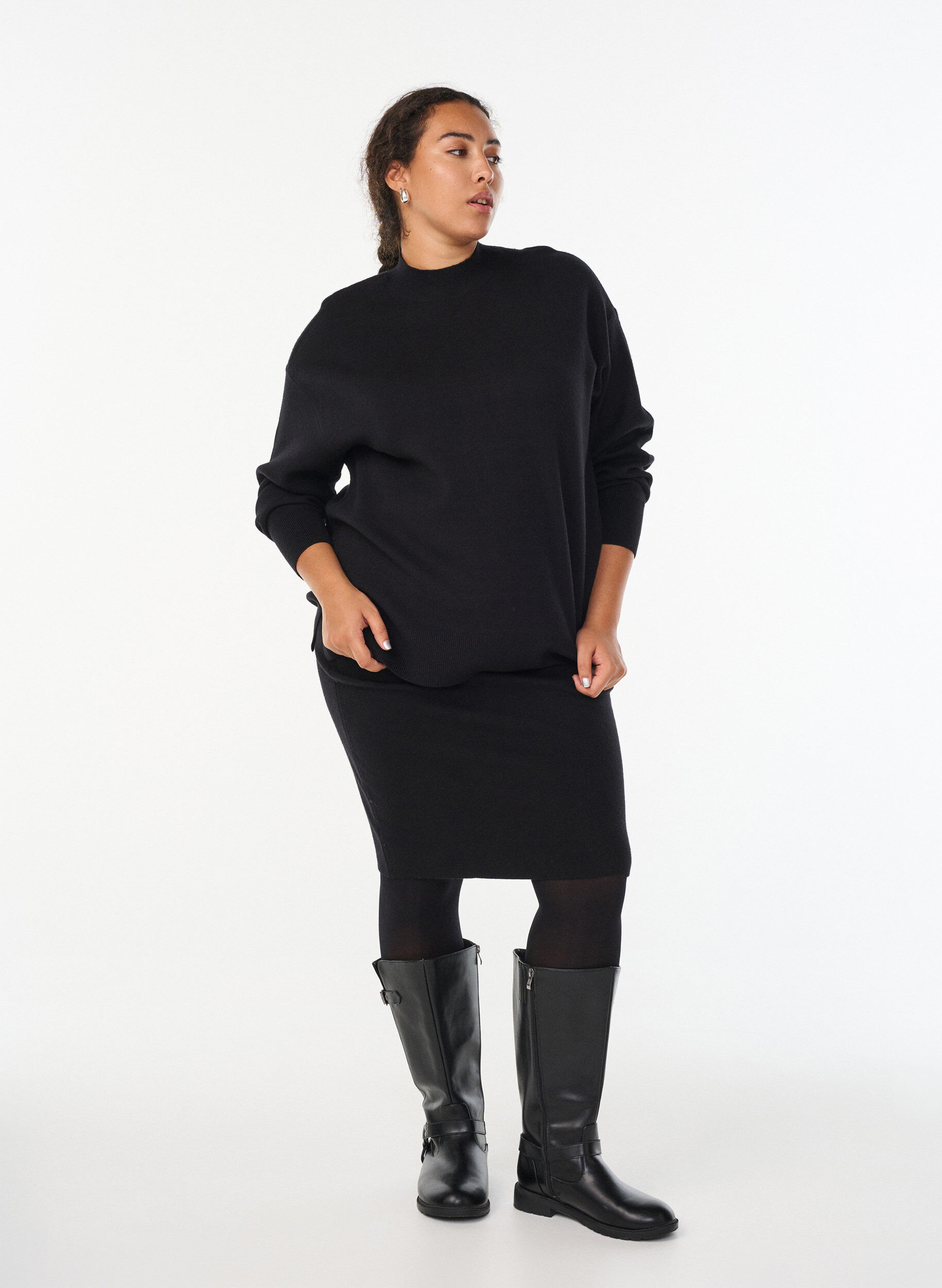 Zizzi Blouse en maille &agrave; col montant, Noir, Model image number 1