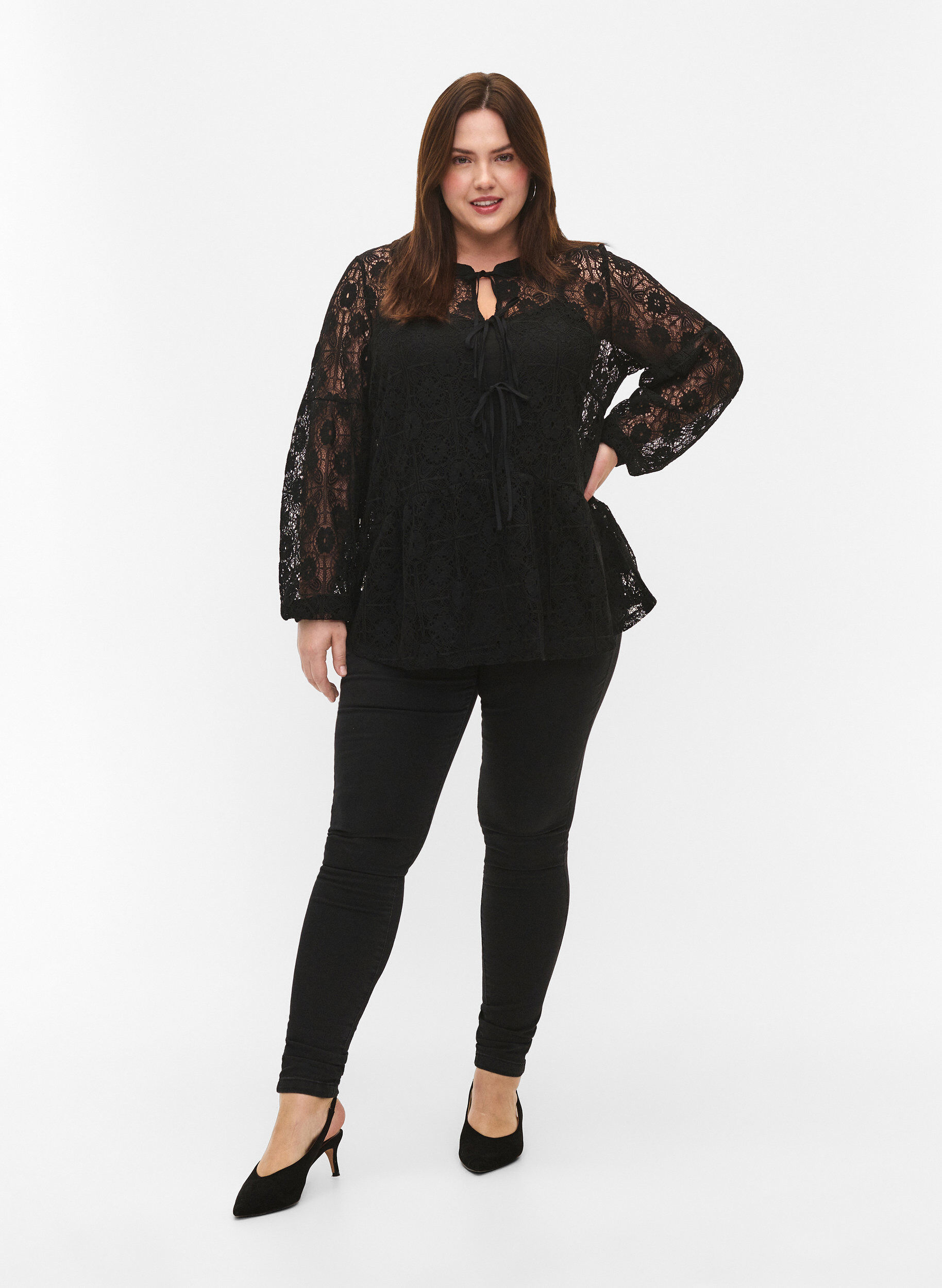 Zizzi Blouse en dentelle avec d&eacute;tail de lacet, Black, Model image number 2