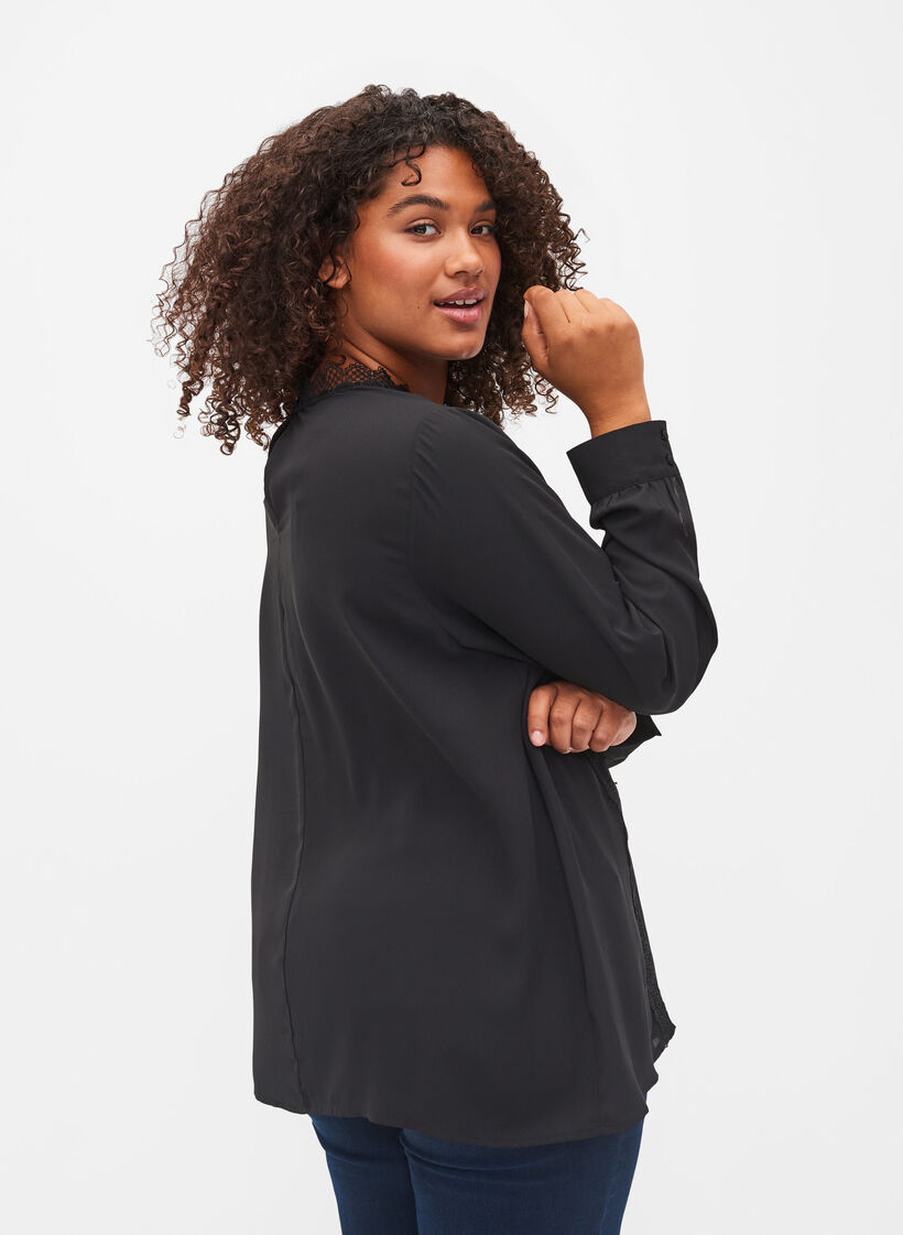 Lang&auml;rmelige Bluse mit Spitze, Black, Model image number 1