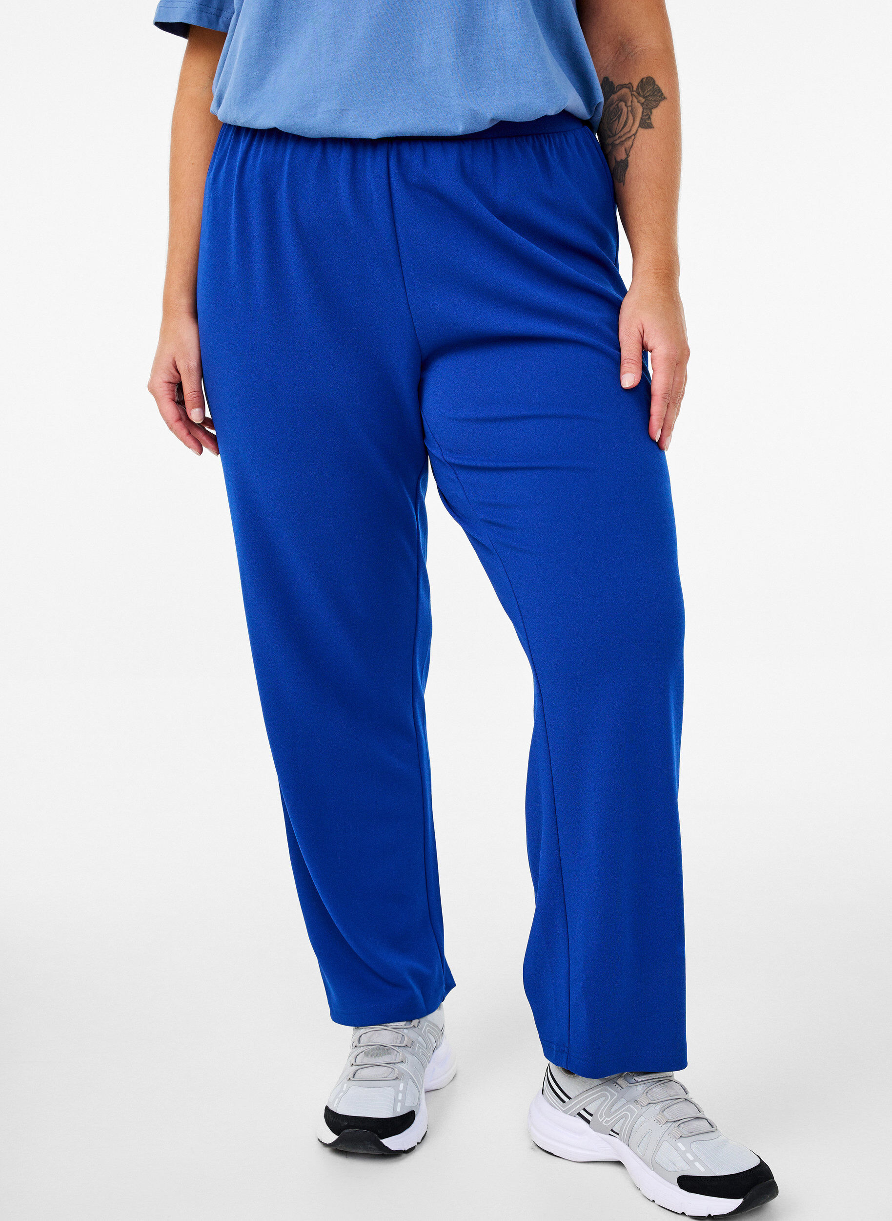 ZizziPantalon &agrave; coupe droite, Bleu, Model image number 2