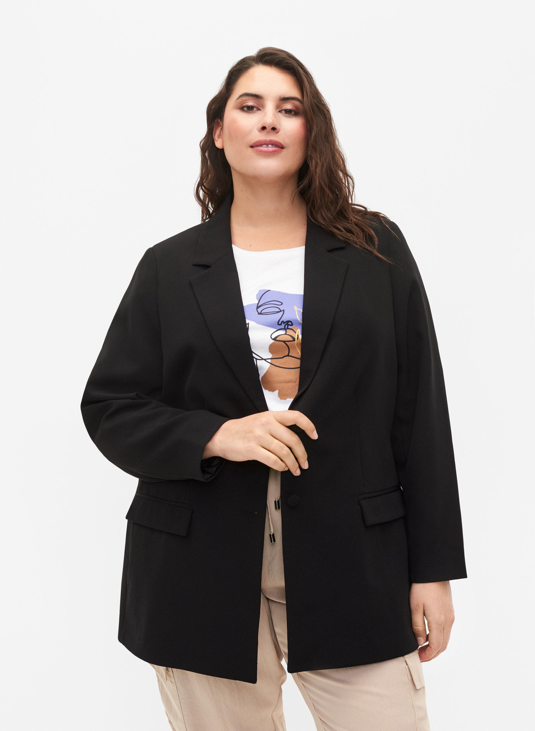 Zizzi Klassischer Blazer mit Knopfverschluss, Black, Model image number 0