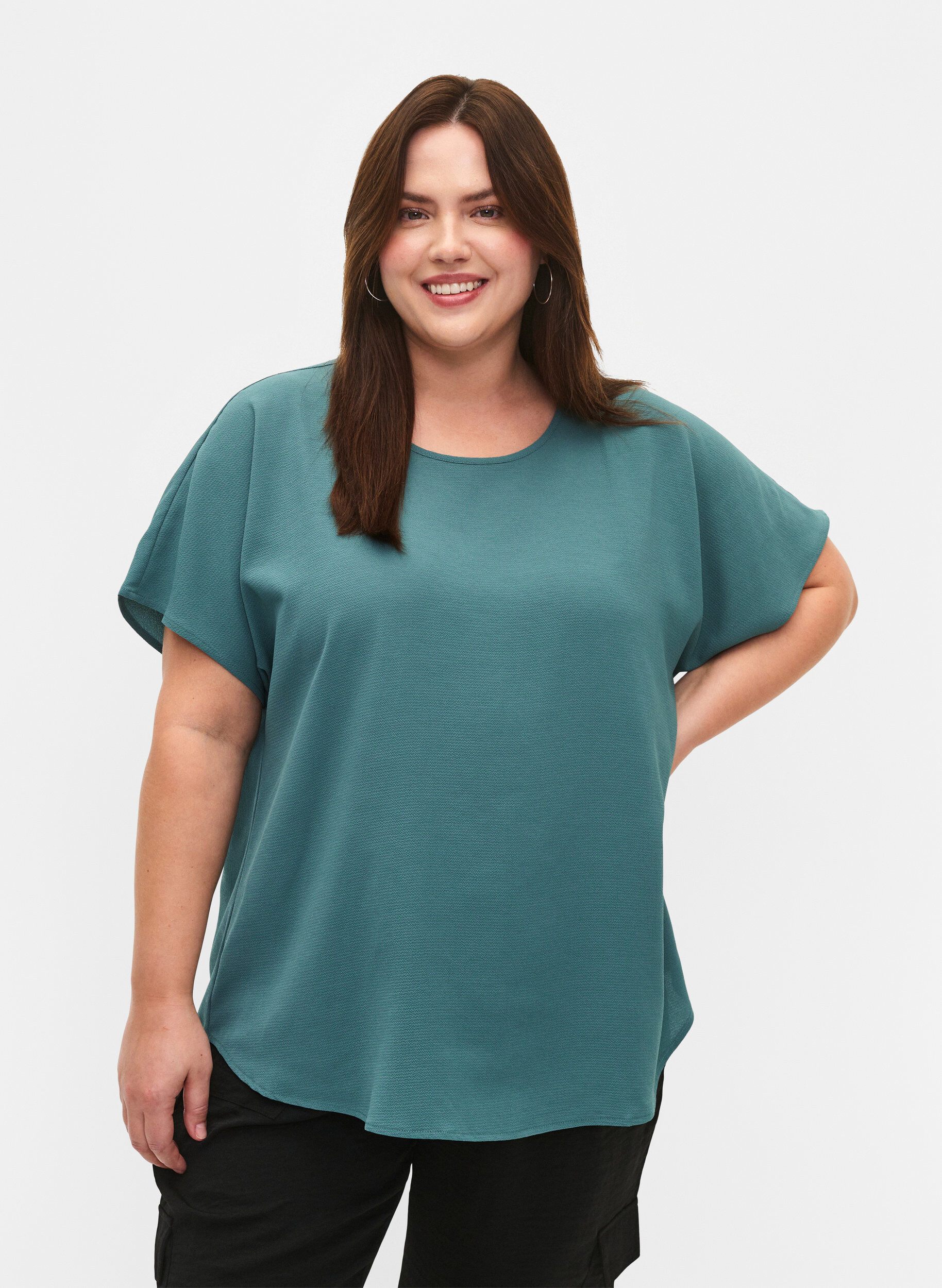 Bluse mit kurzen &Auml;rmeln und Rundhalsausschnitt, Gr&uuml;n, Model