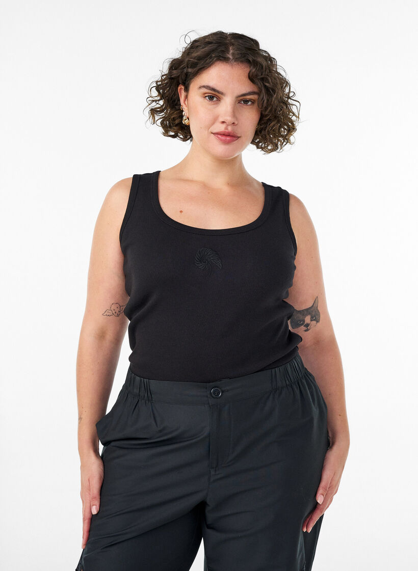 Haut ajust&eacute; avec motif, Noir, Model image number 0