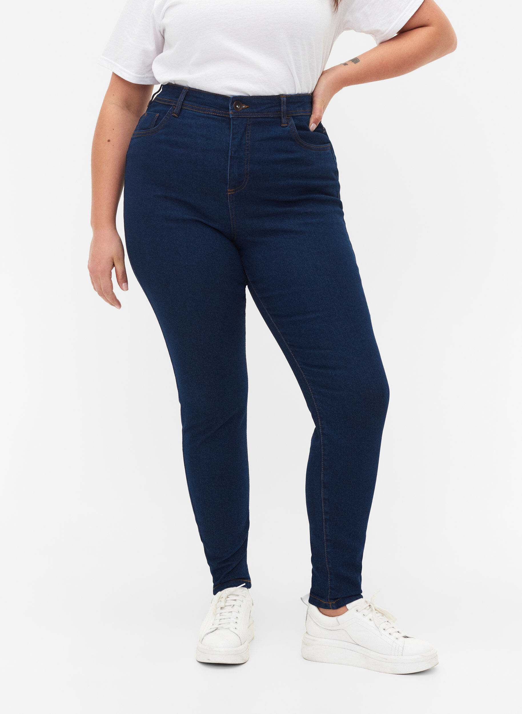 Zizzi FLASH - Jeans mit Super Slim Fit, Blau, Model image number 3
