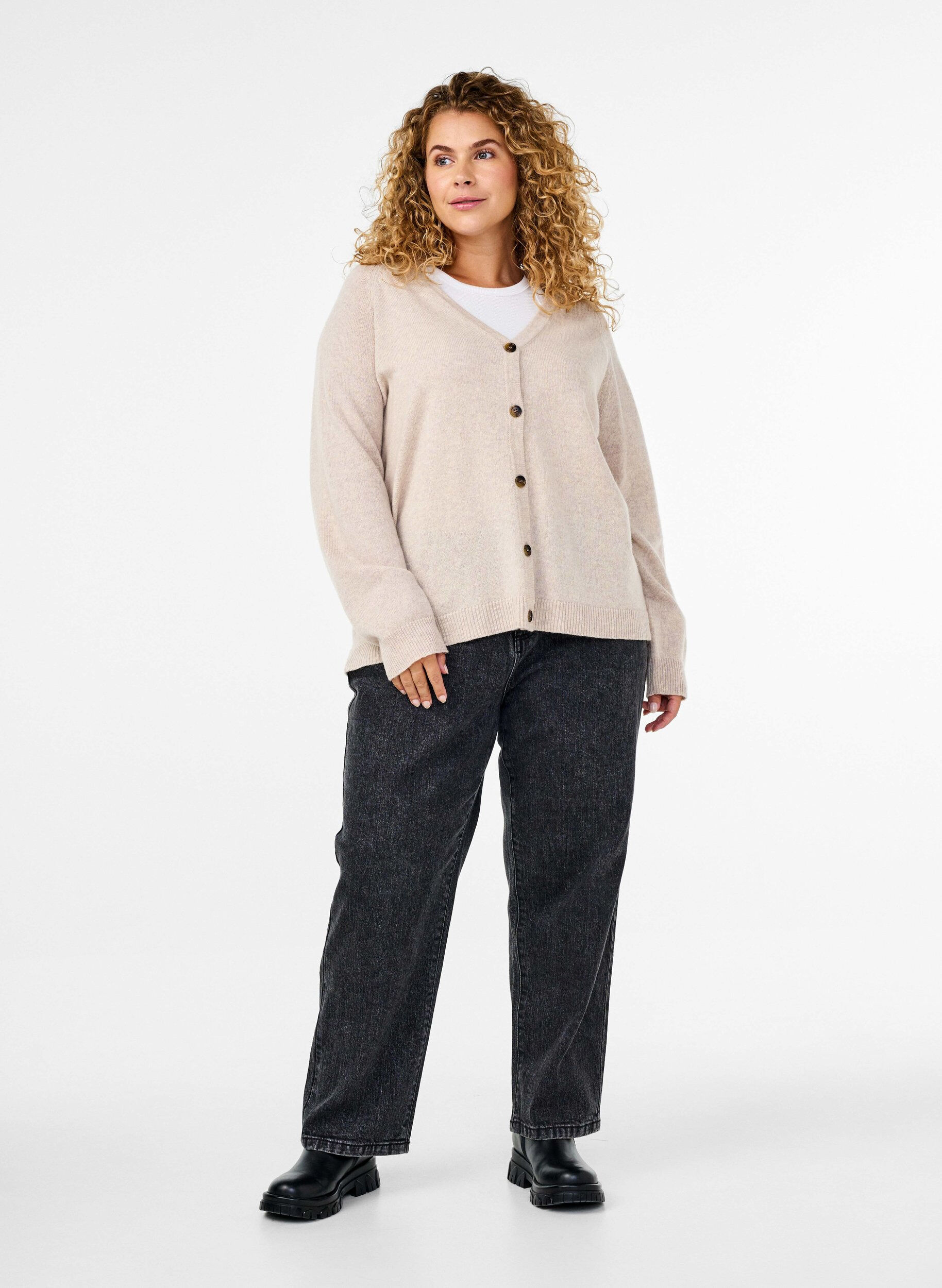 Zizzi cardigan tricot&eacute; en laine m&eacute;rinos, Pumice Stone Mel., Model image number 2