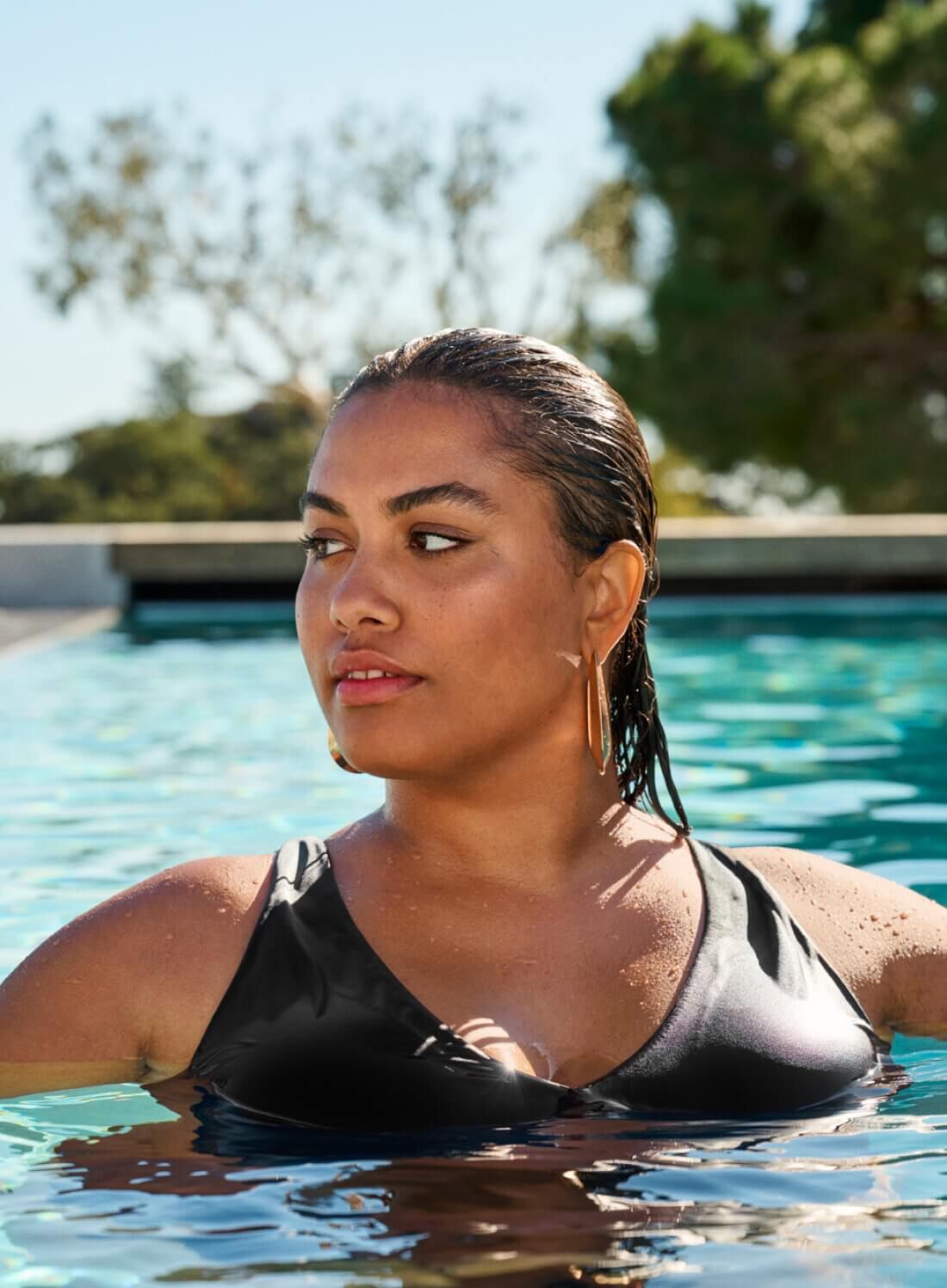 Unterst&uuml;tzender und formender Badeanzug, , Model