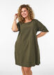 Robe en coton avec manches courtes et poches, Vert fonc&eacute;, Model image number 0