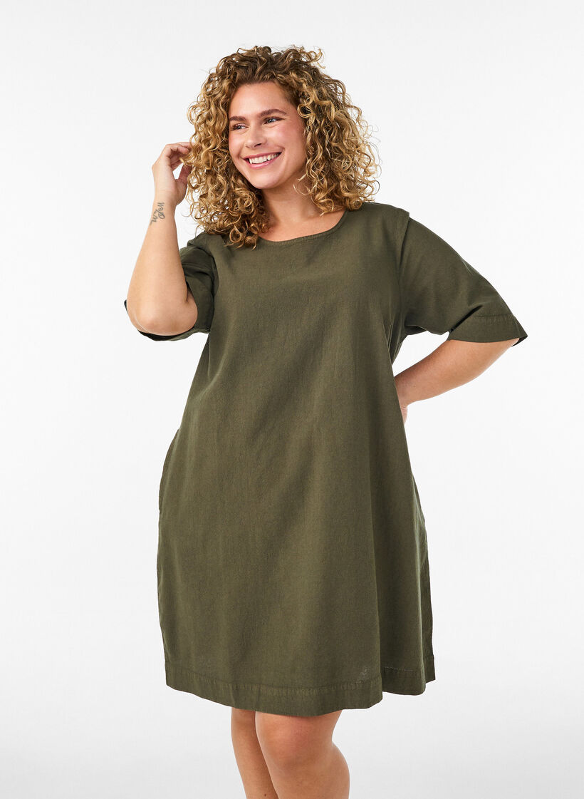Robe en coton avec manches courtes et poches, Vert fonc&eacute;, Model image number 0