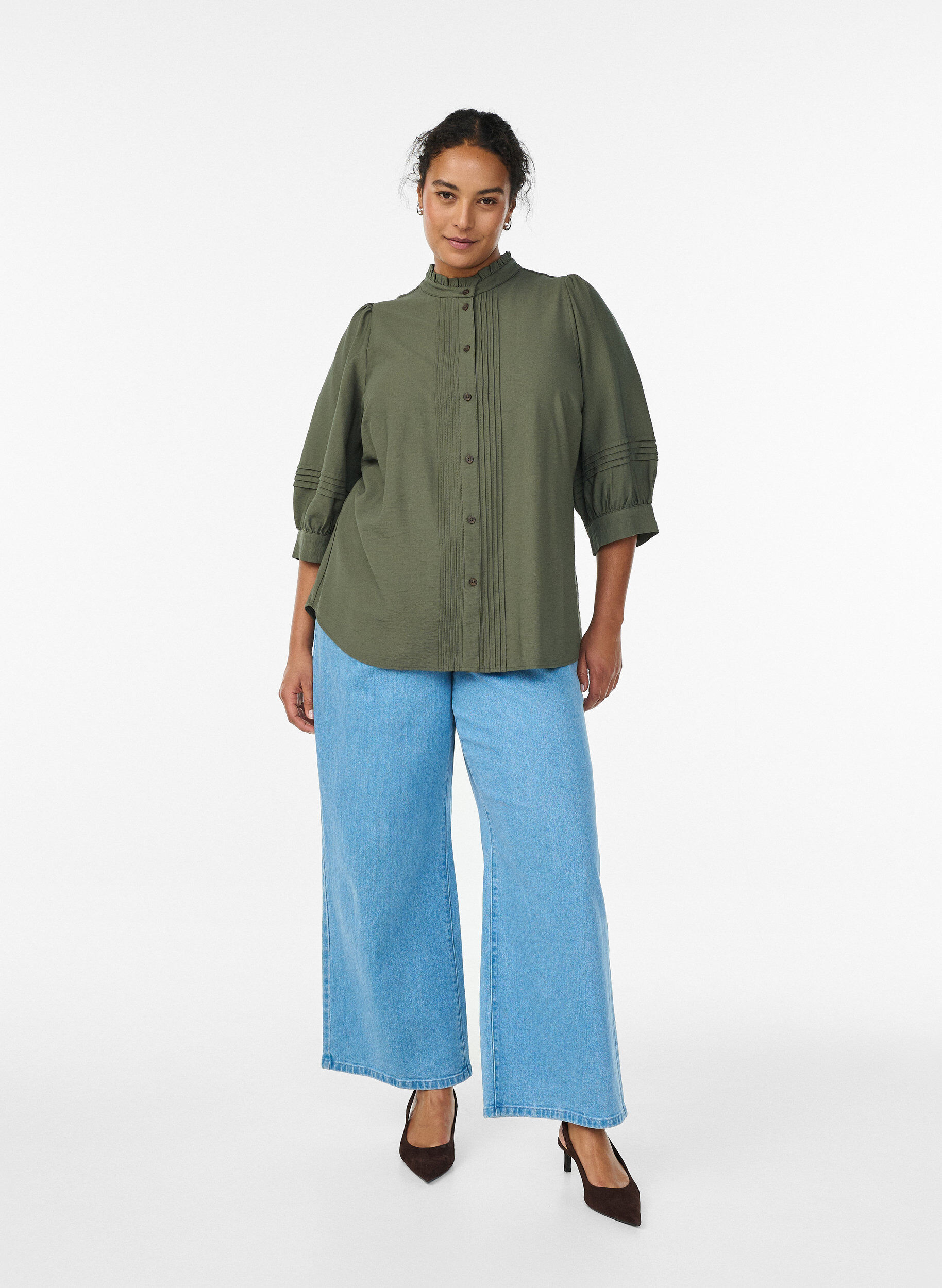 Zizzi Blouse avec manches 3/4 et plis d&eacute;coratifs, Vert, Model image number 1