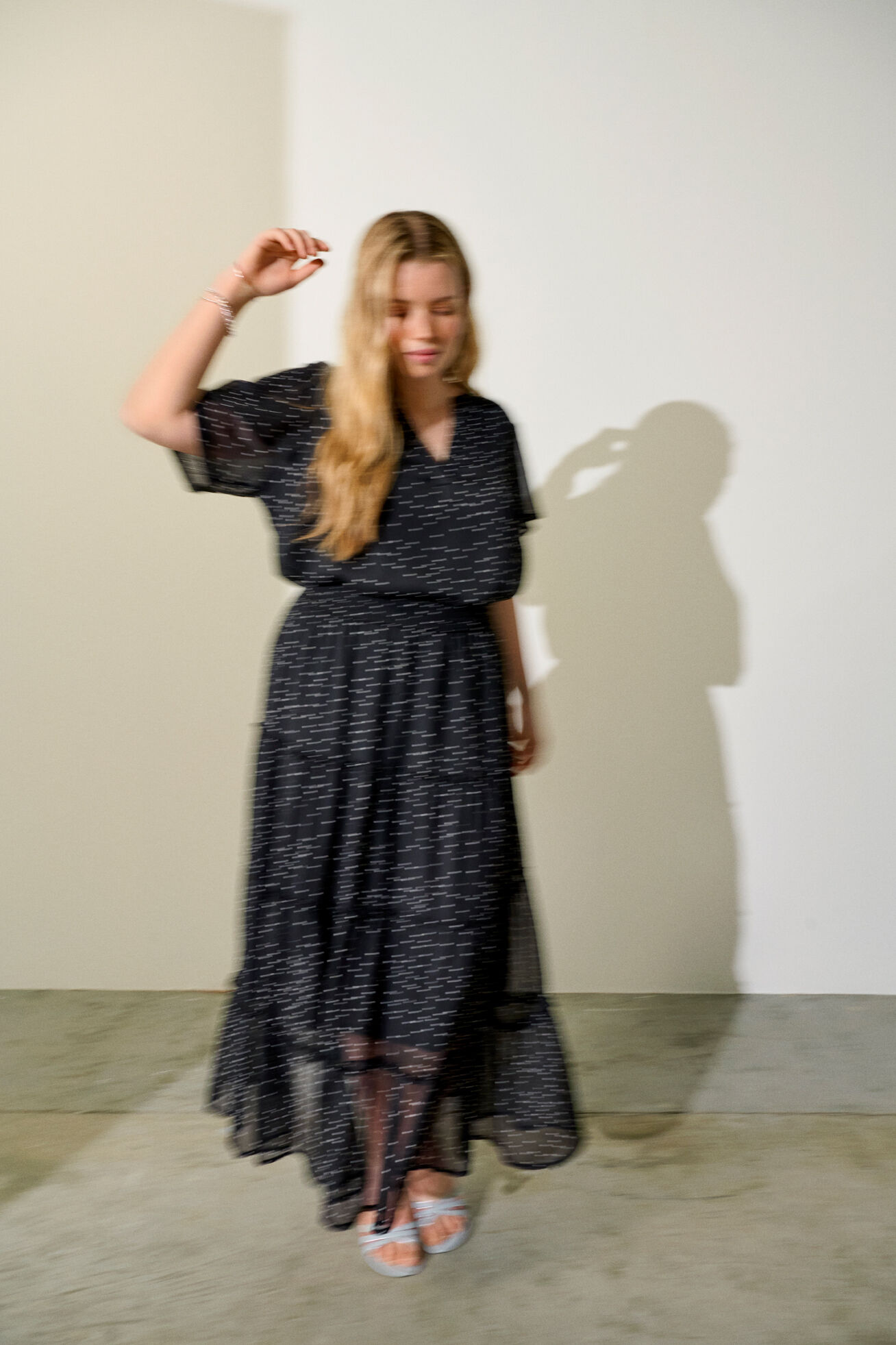 Ensemble noir &agrave; pois, , Model