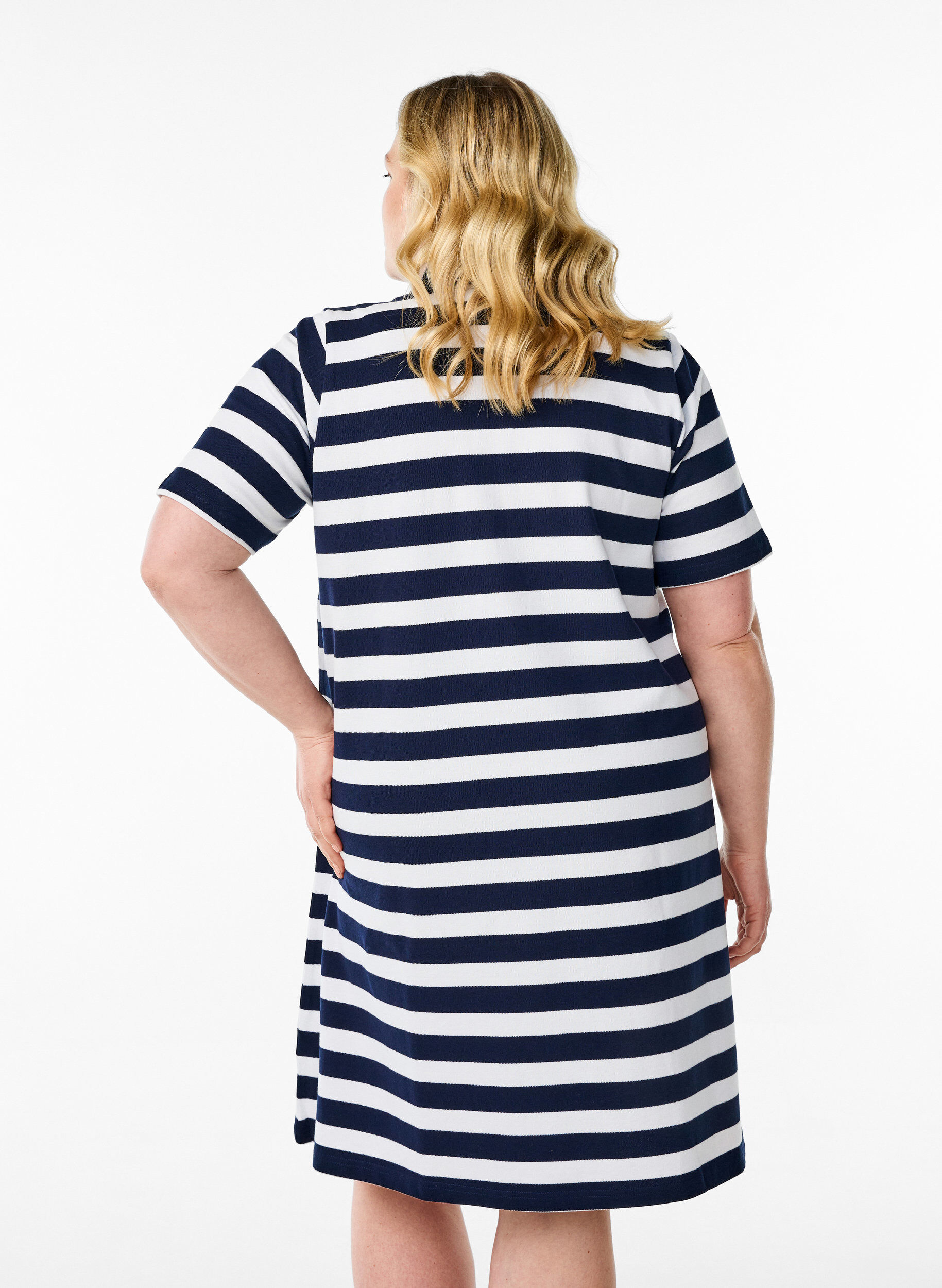 Zizzi Kurzes Polokleid im A-Linien-Schnitt, Blau, Model image number 2