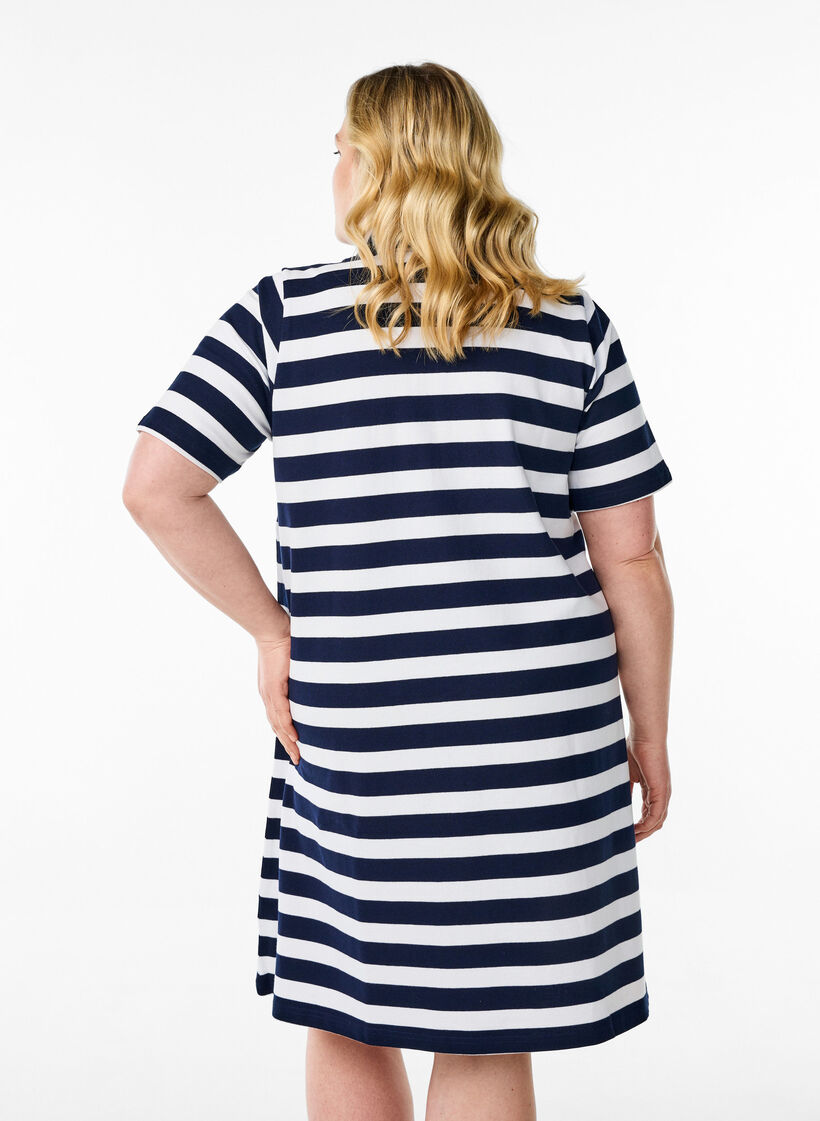 Kurzes Polokleid im A-Linien-Schnitt, Blau, Model image number 2