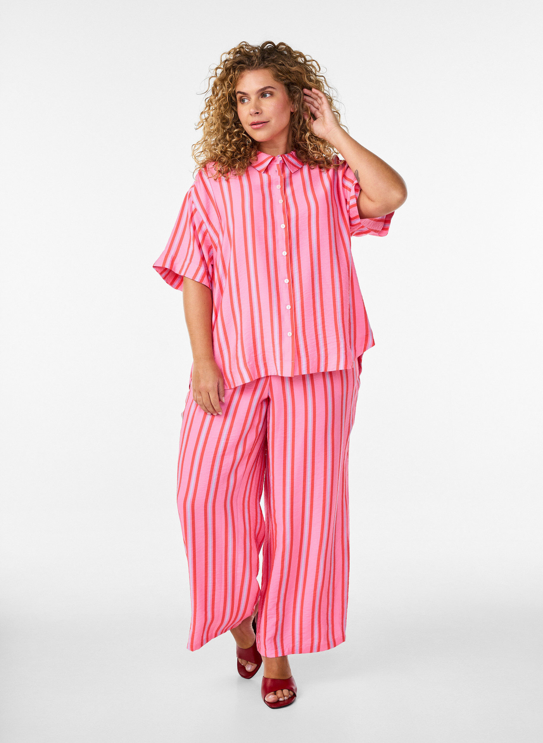 ZizziChemise &agrave; rayures en viscose &agrave; manches courtes, Rose, Model image number 1