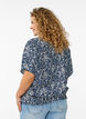 Bluse mit kurzen Ärmeln und einem gerüschten Saum, Blau, Model image number 2