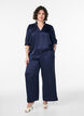 Blouse satin&eacute;e avec manches courtes et col &agrave; volants, Bleu, Model image number 1