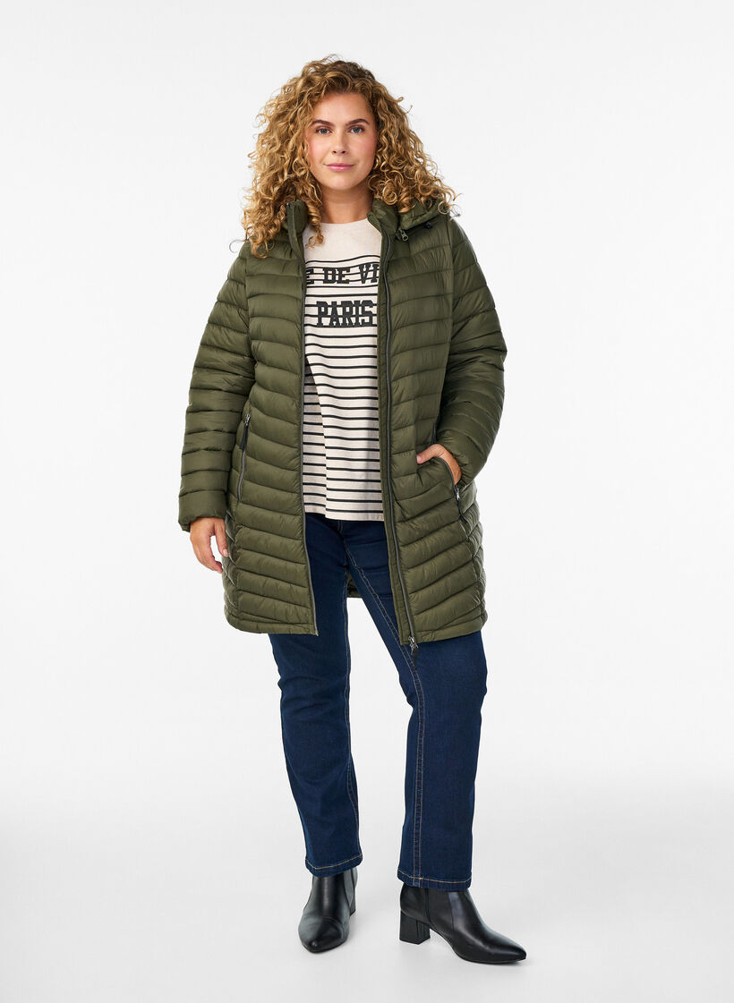 Veste l&eacute;g&egrave;re avec poches et capuche amovible., Vert fonc&eacute;, Model image number 1
