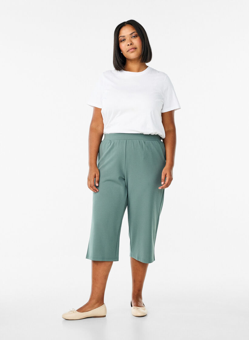 Hochtaillierte Knickerbocker mit lockerem Schnitt, Gr&uuml;n, Model image number 0