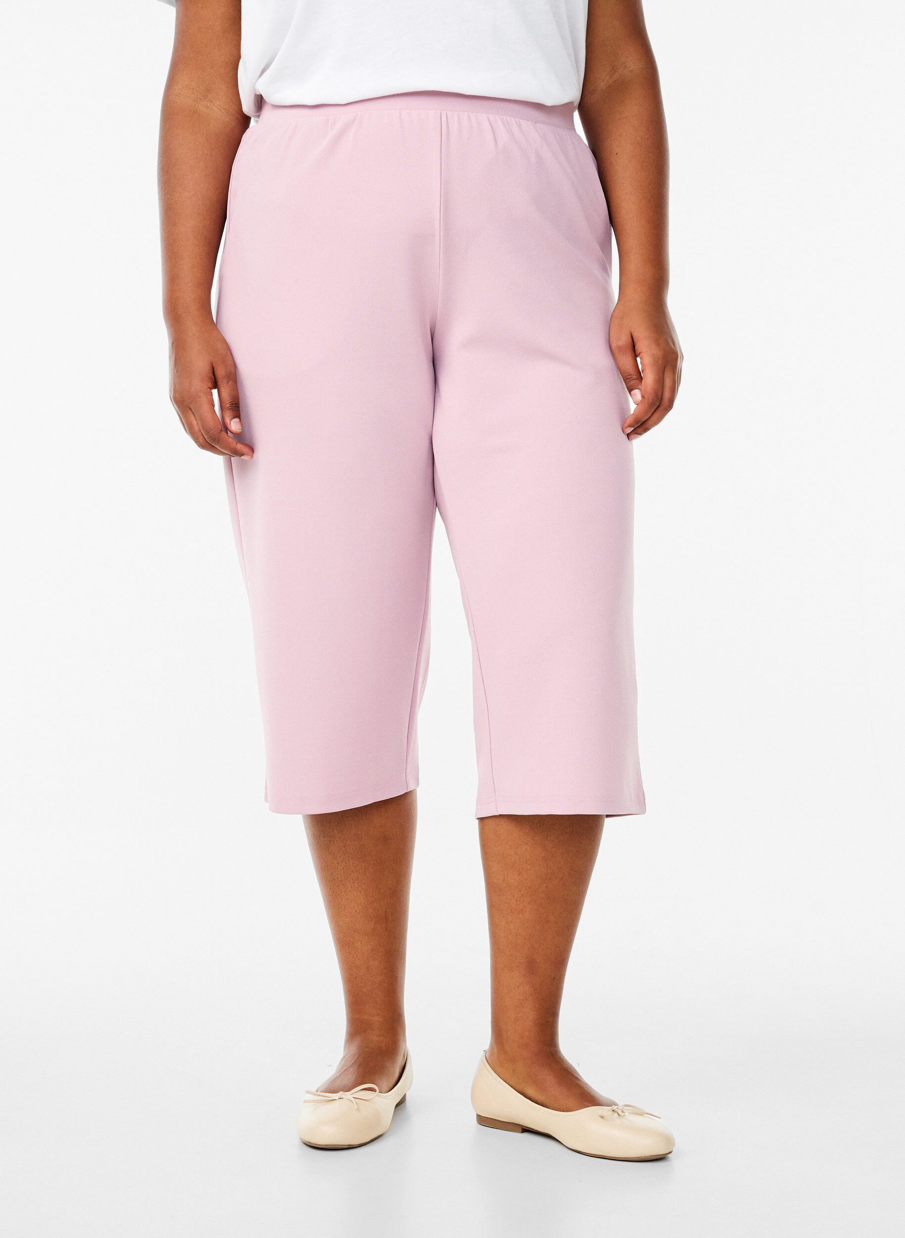 Zizzi Culotte taille haute &agrave; coupe ample, Rose poudr&eacute;e, Model image number 2