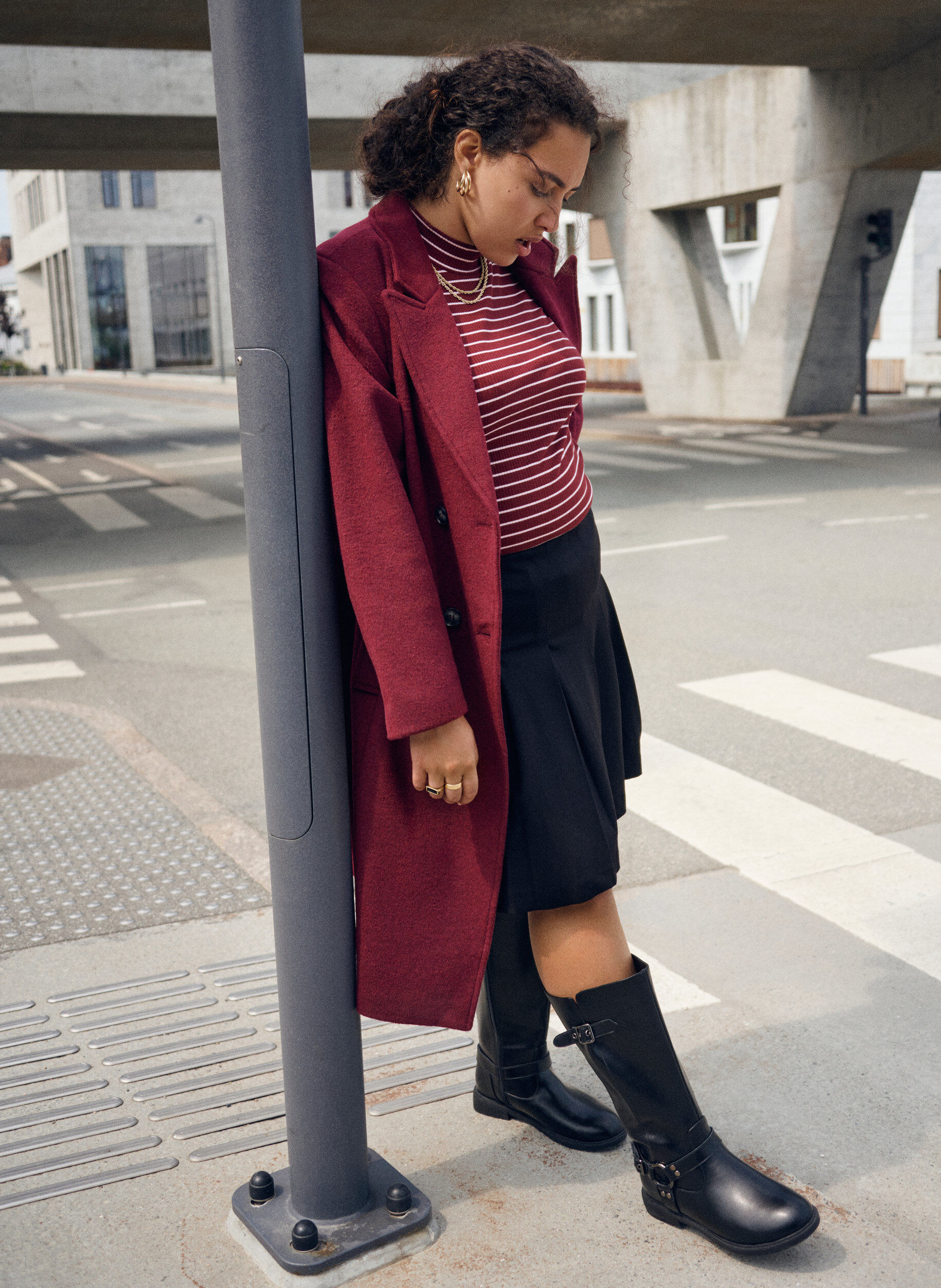 Jupe courte pliss&eacute;e &agrave; taille &eacute;lastique