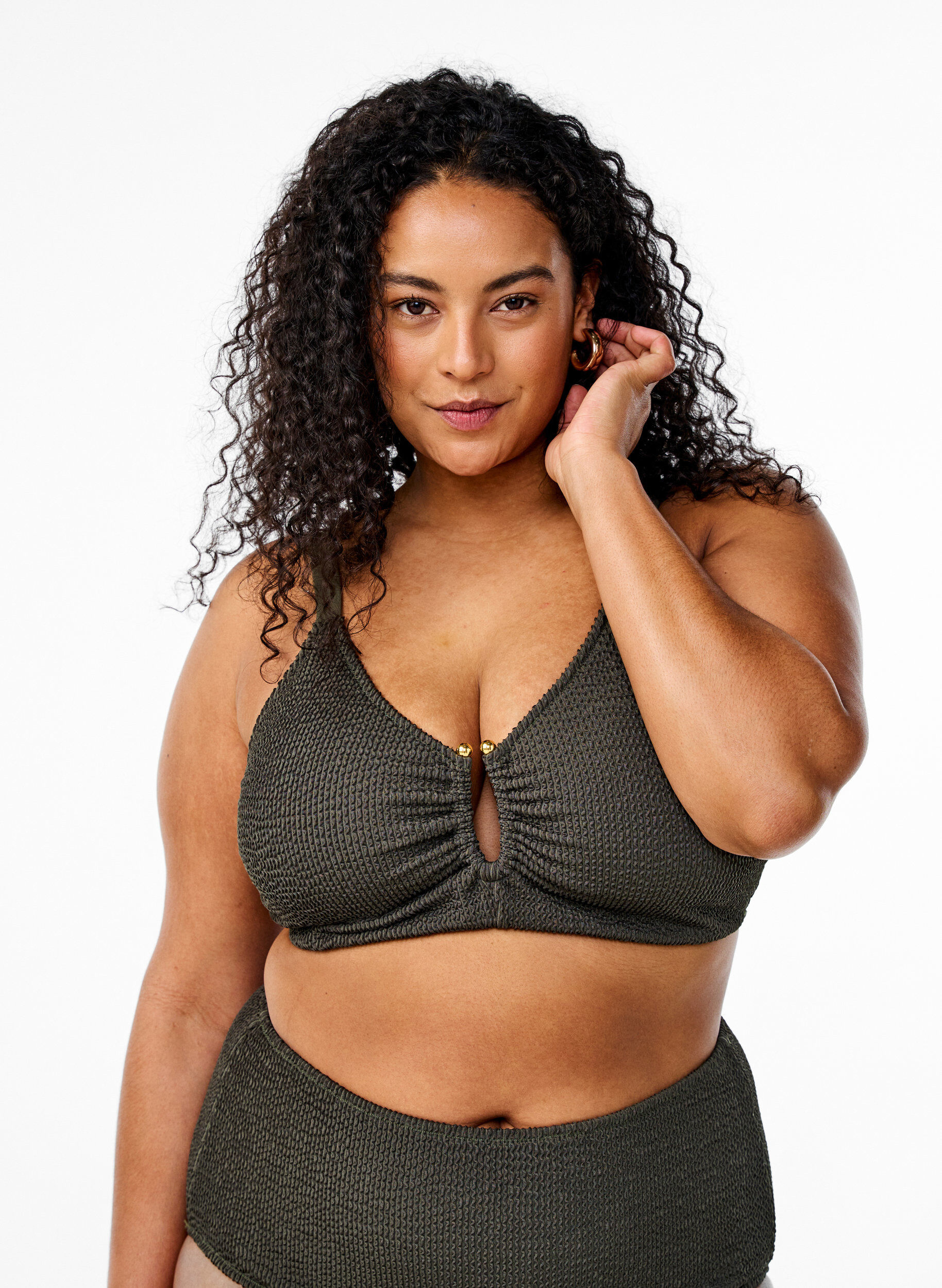 Zizzi Haut de bikini textur&eacute; avec d&eacute;tail &eacute;l&eacute;gant, Vert, Model image number 0