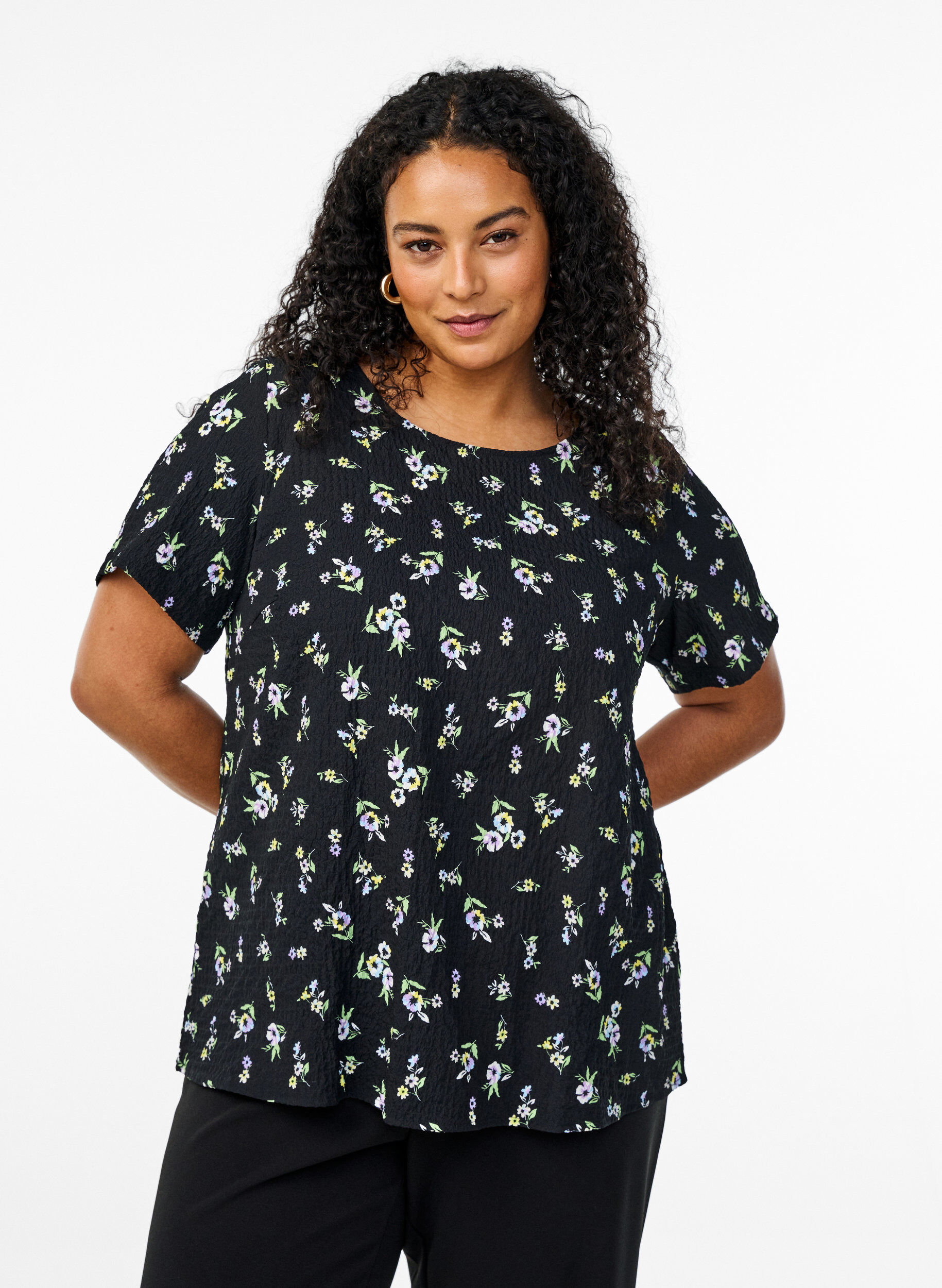 Zizzi FLASH - Bluse mit Struktur und kurzen &Auml;rmeln, Schwarz, Model image number 0