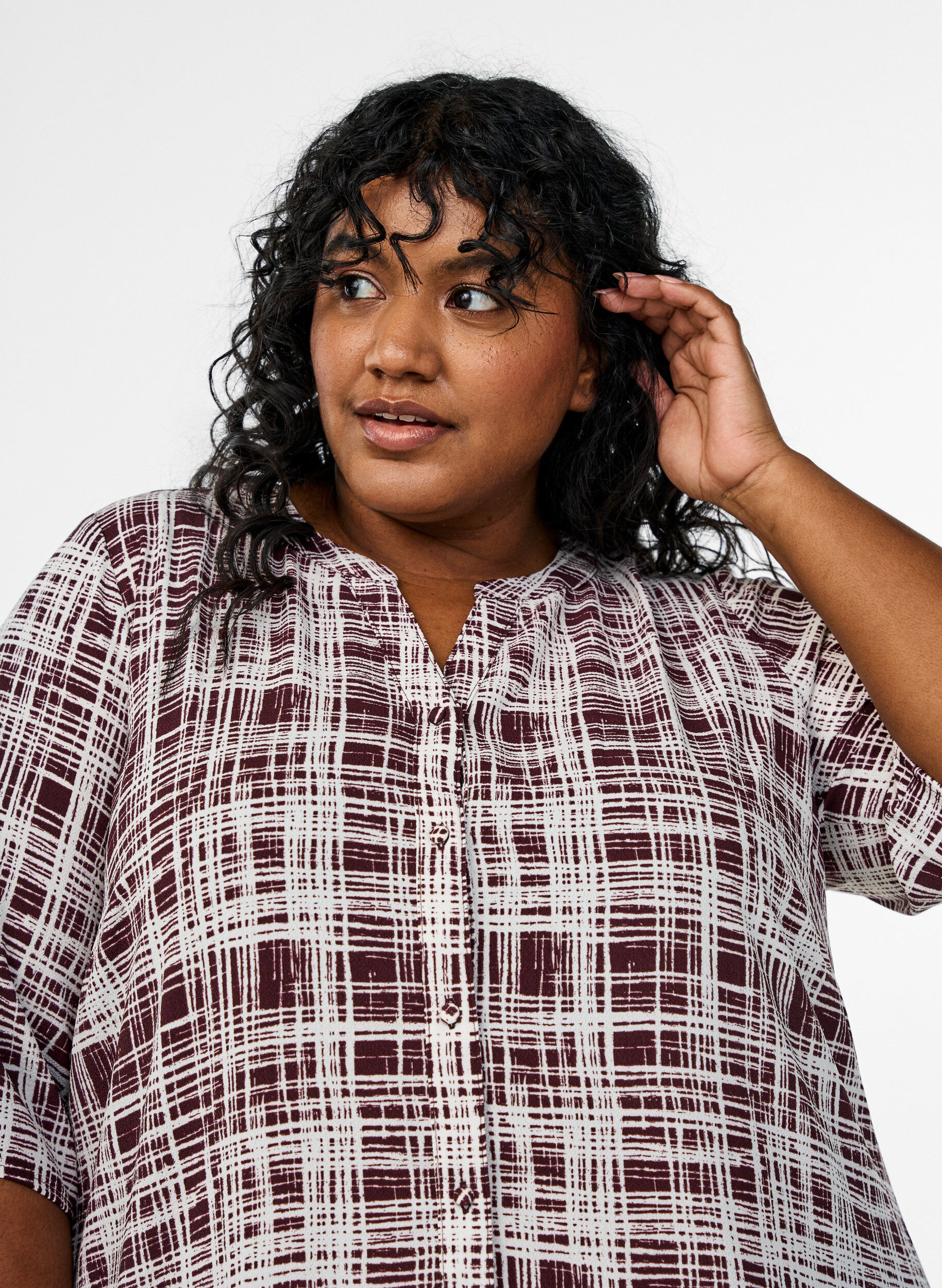 Zizzi Robe midi de forme A avec manches courtes, Bordeaux fonc&eacute;, Model image number 2