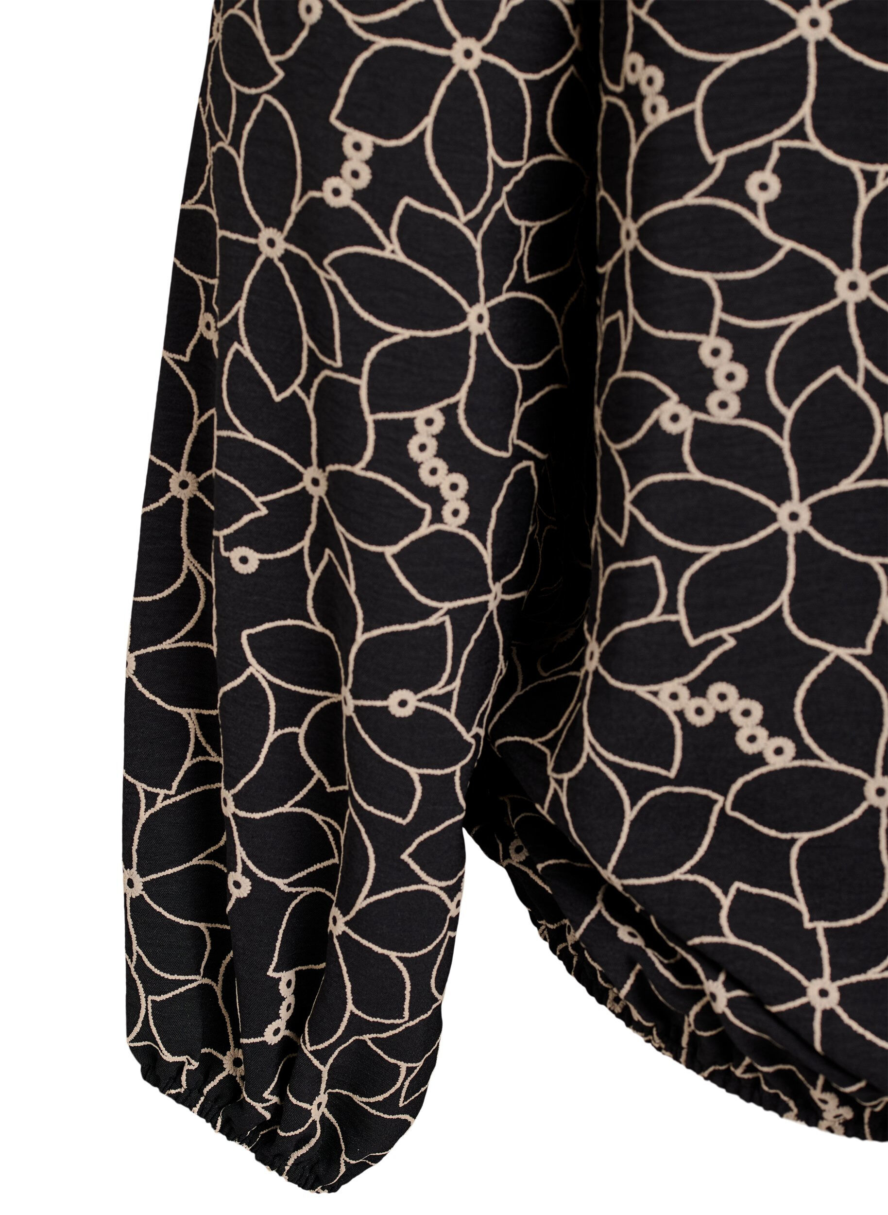 Zizzi Lang&auml;rmelige Bluse mit Blumenstickerei, Schwarz, Packshot image number 3