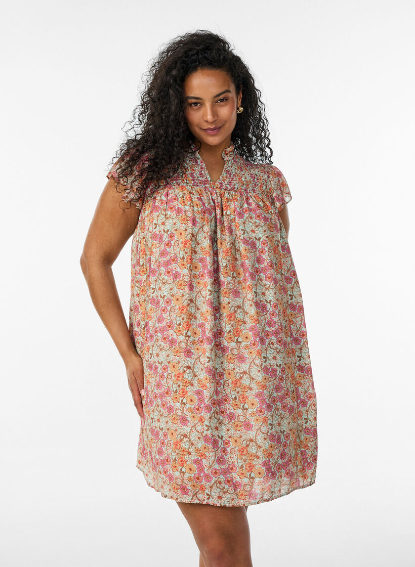 Robe courte en viscose avec smocks et imprim&eacute; fleuri, Orange, Model image number 0