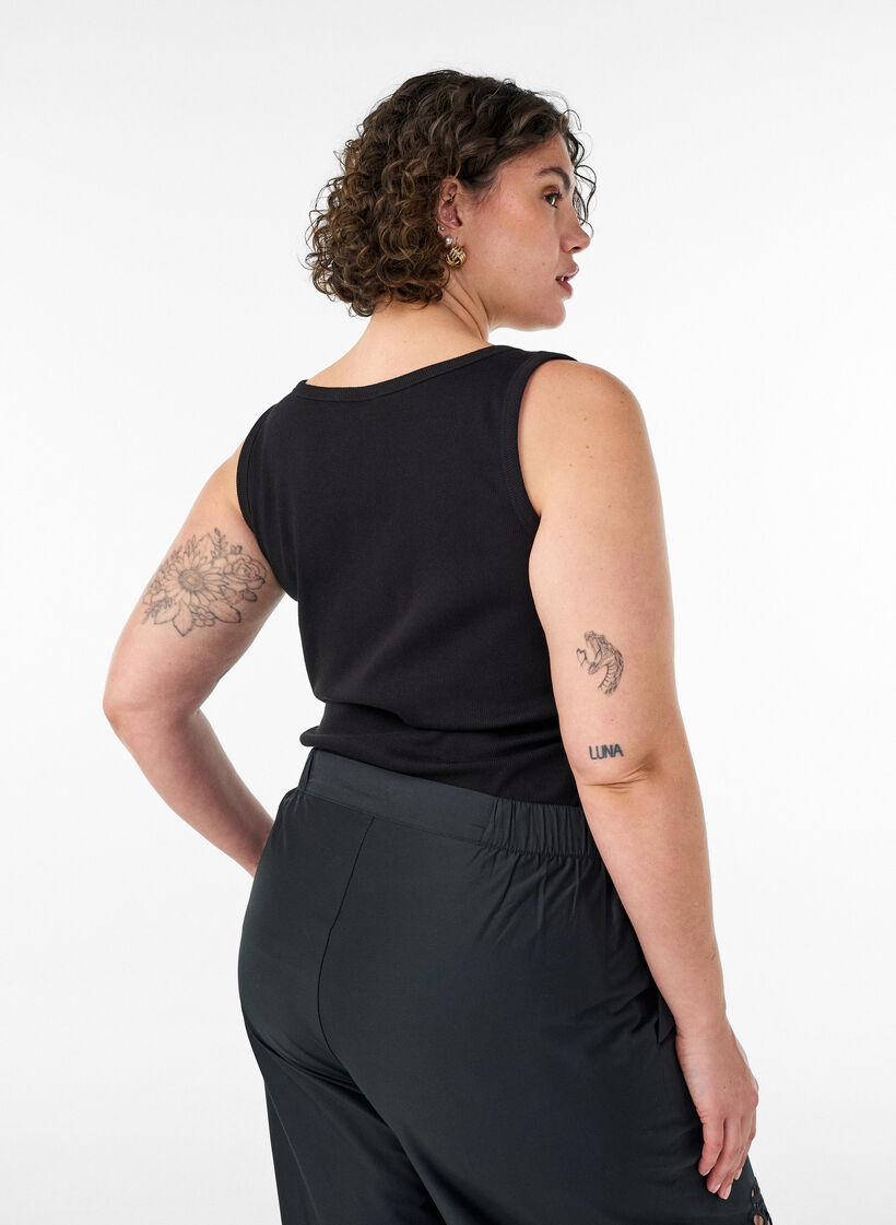 Haut ajust&eacute; avec motif, Noir, Model image number 2
