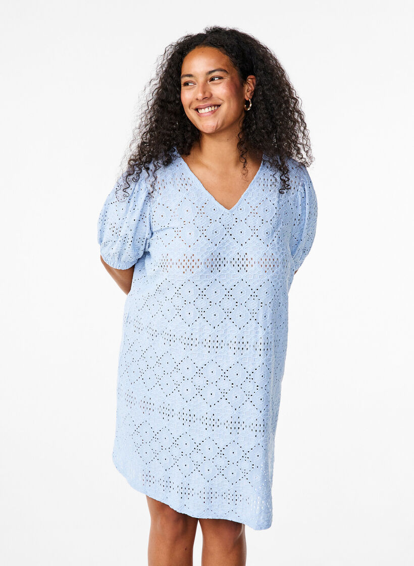 Robe courte avec col en V et motifs à trous, Cashmere Blue, Model image number 0