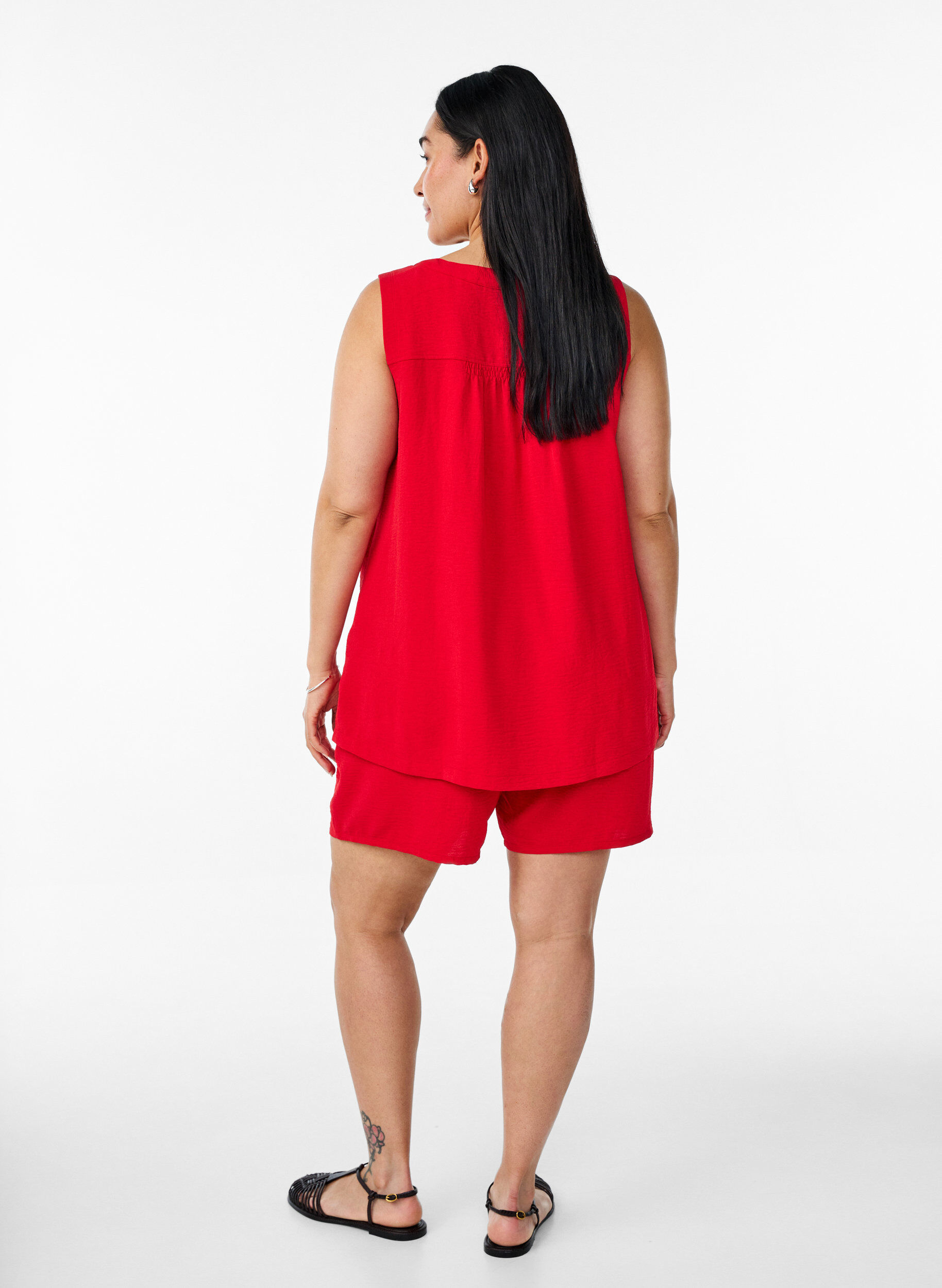 ZizziKurze Hose mit Taschen und elastischem Bund., Rot, Model image number 2