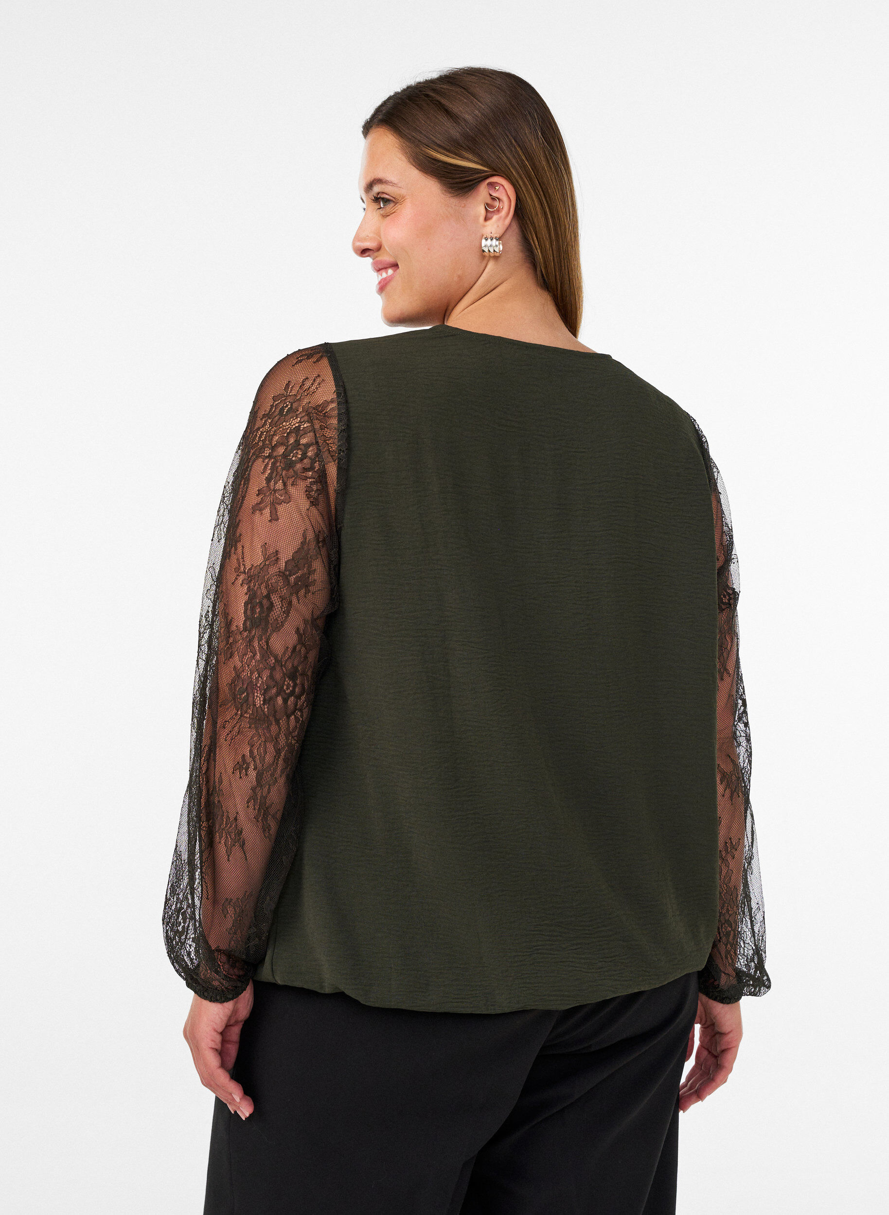 ZizziBluse mit &Auml;rmeln aus Spitze und Ballonform, Gr&uuml;n, Model image number 2