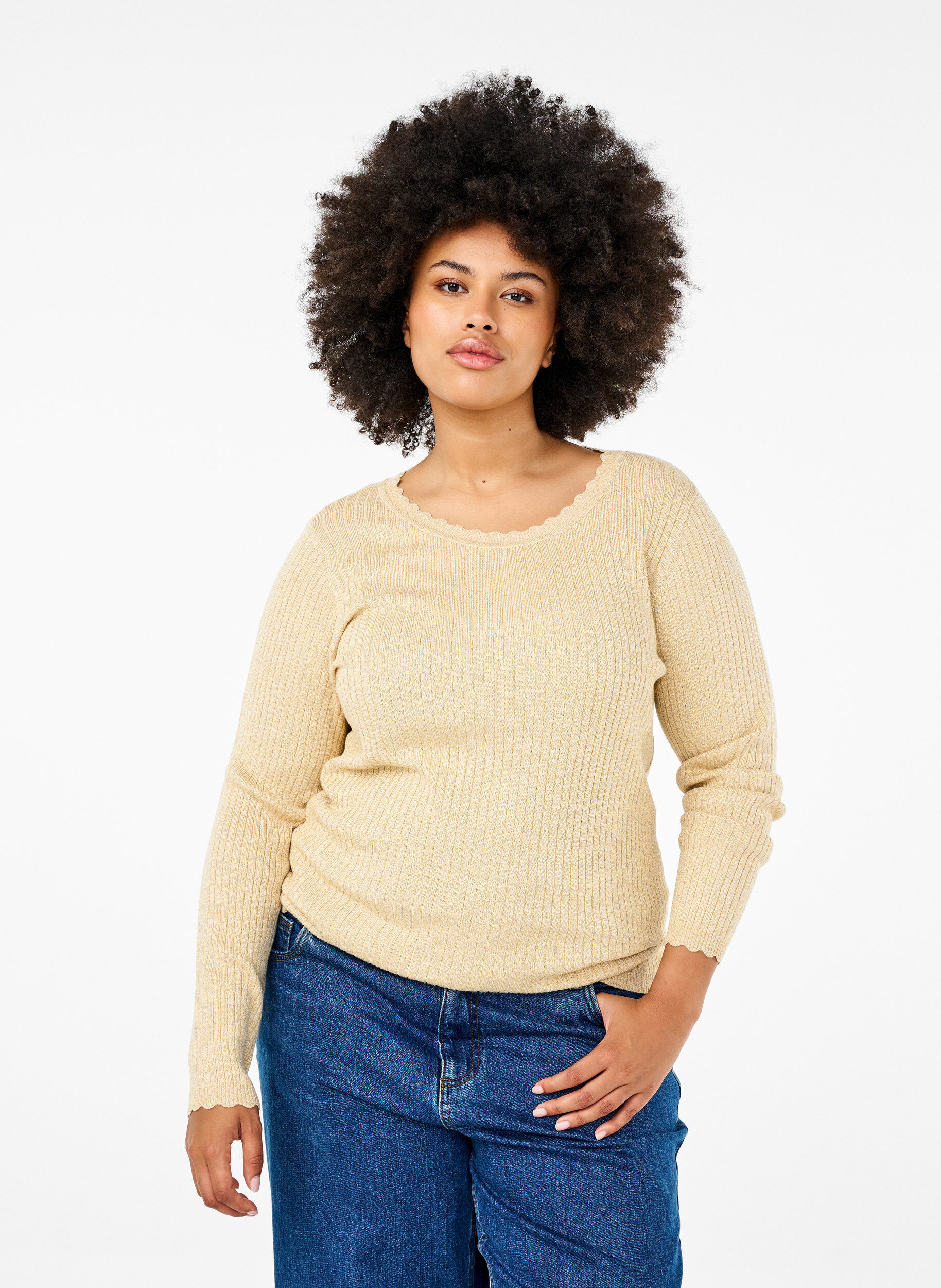 Zizzi Figurbetonte Strickbluse mit Glitzerfaden, Beige, Model image number 0