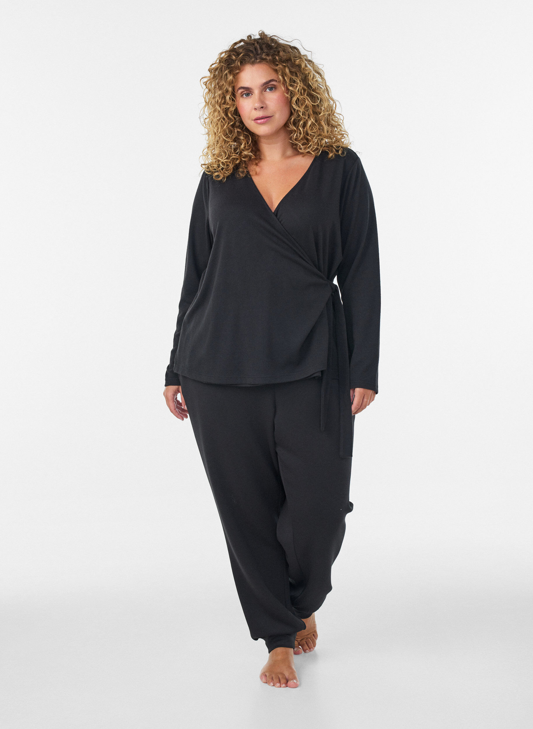 ZizziWickelbluse aus Jersey mit Bindeband, Schwarz, Model image number 1