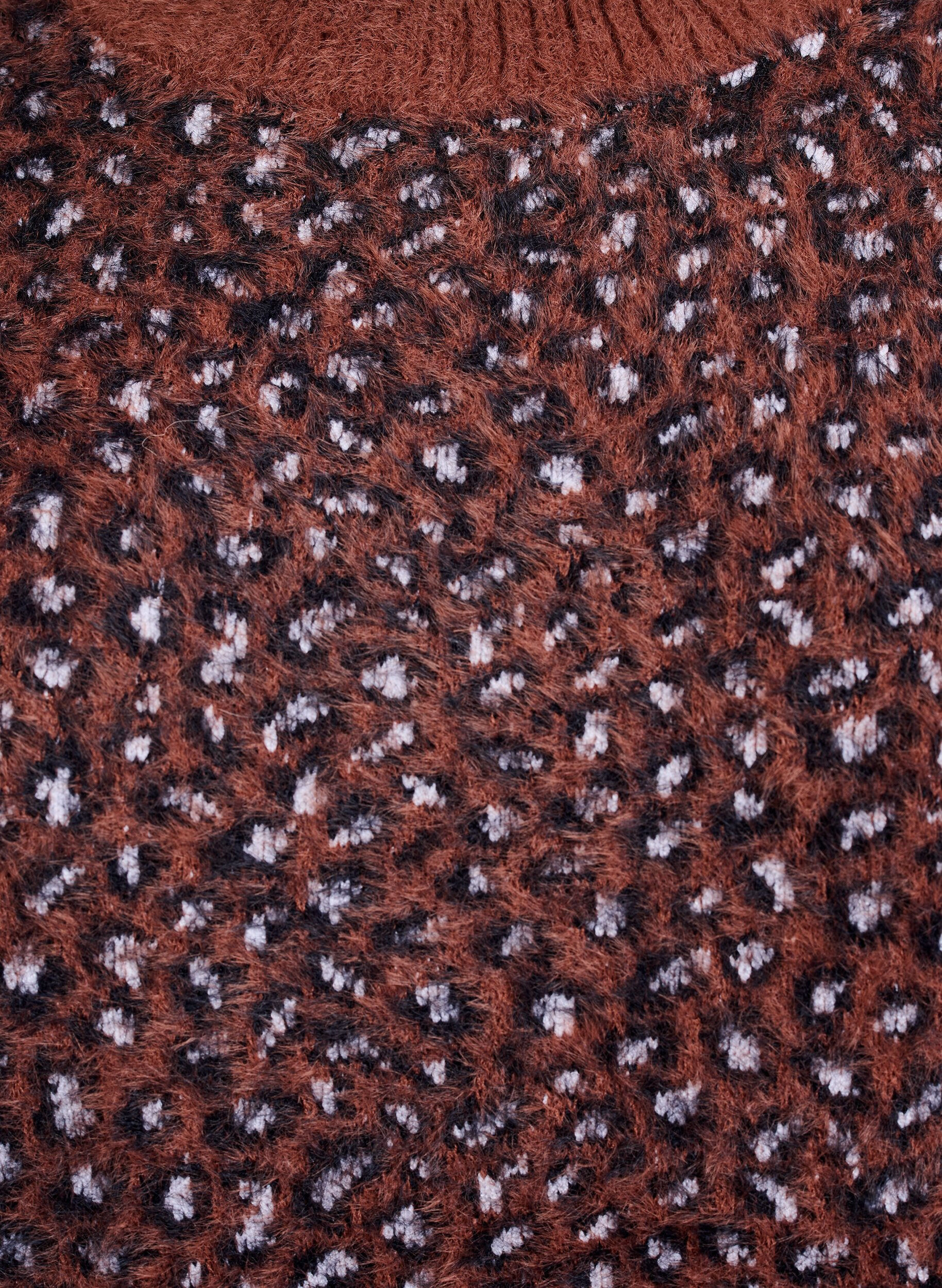 Zizzi Strickpullover mit Animalprint und flauschigem Finish, Rot, Packshot image number 2