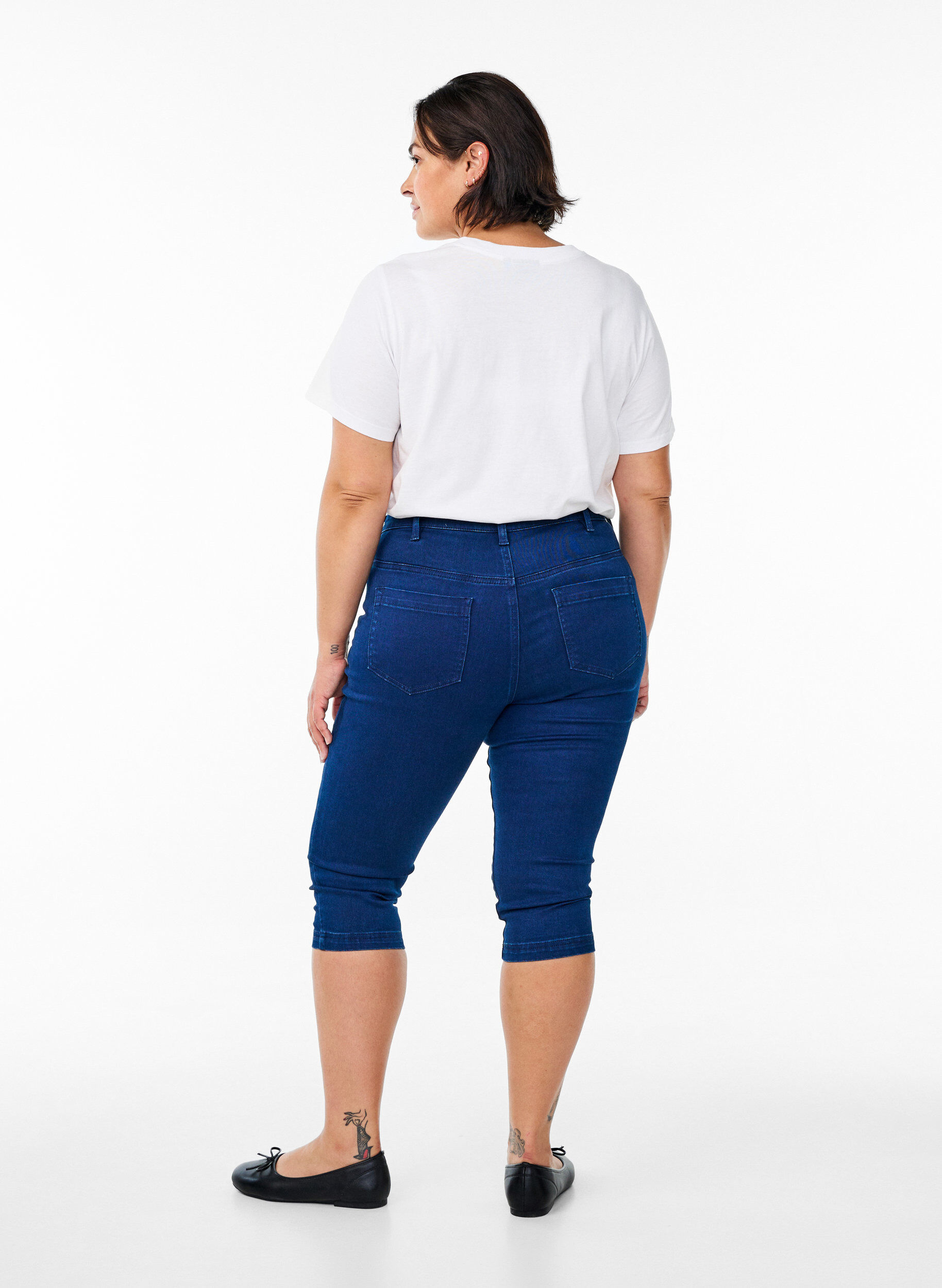 Zizzi Amy Caprijeans mit hohem Taille und Super Slim Fit, Blau, Model image number 1